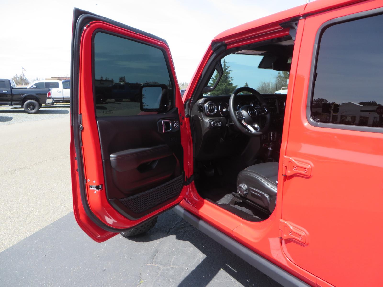 2022 Red /BLACK Jeep Wrangler Unlimited Rubicon 392 (1C4JJXSJ6NW) with an 6.4L V8 DOHC 32V engine, 6A transmission, located at 2630 Grass Valley Highway, Auburn, CA, 95603, (530) 508-5100, 38.937893, -121.095482 - 392 HEMI Rubicon ready for the track or trail. Must see before its gone! - Photo #12