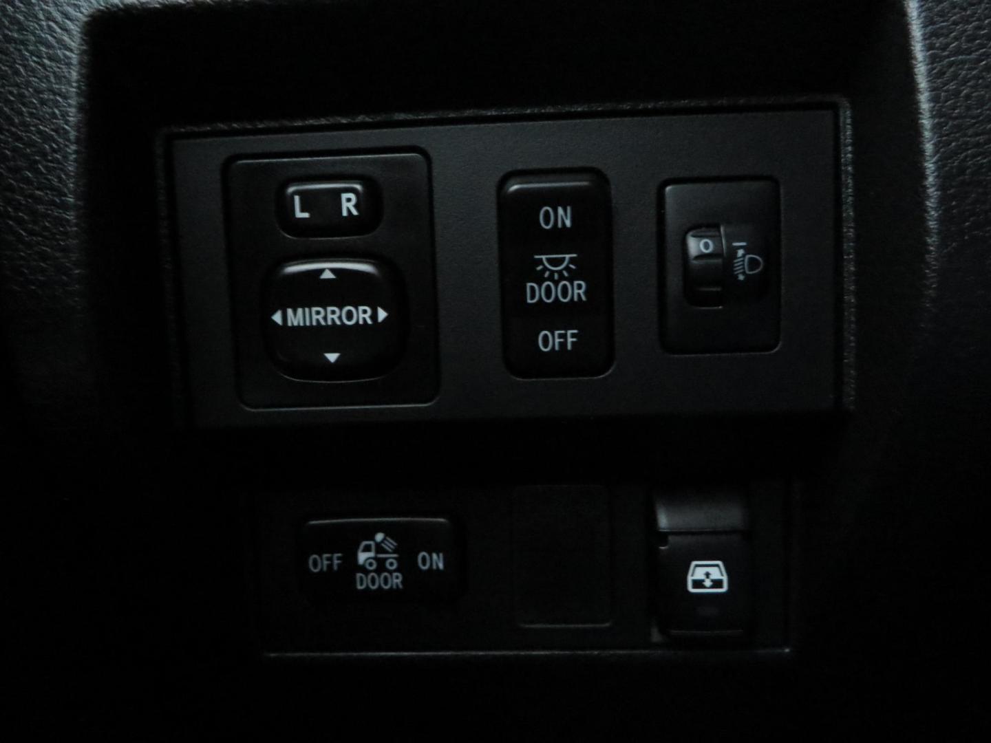 2014 Charcoal Toyota Tundra CrewMax SR5 5.7L V8 CrewMax 4WD (5TFDY5F14EX) with an V8 5.7 Liter engine, Automatic 6-Spd w/Sequential Mode transmission, located at 2630 Grass Valley Highway, Auburn, CA, 95603, (530) 508-5100, 38.937893, -121.095482 - BDS 7" lift kit, Fox remote reservoir coilovers, Fox 2.0 rear shocks, 37" Toyo MT tires, 20" Gear Alloy Big Block wheels, N-Fab running boards, Air Bags, Amp Bed extender, Weathertech floor liners, and window tint. - Photo#36