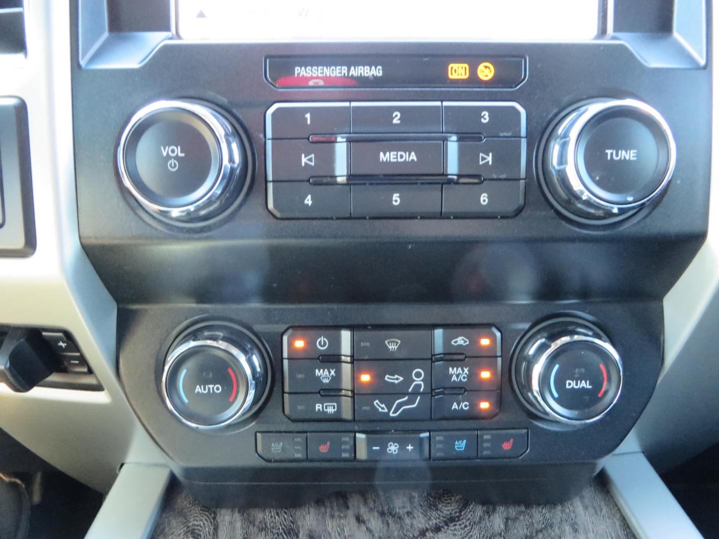 2019 Charcoal /BLACK Ford F250 Super Duty Crew Cab Lariat Crew Cab 4WD (1FT7W2BT0KE) with an V8 Turbo Diesel 6.7 Liter engine, Automatic 6-Spd w/SelectShift and TorqShift-G transmission, located at 2630 Grass Valley Highway, Auburn, CA, 95603, (530) 508-5100, 38.937893, -121.095482 - Features - BDS 4" radius arm suspension system, Fox 2.0 shocks, 37" NItto Ridge Grappler tires, 20" Method NV wheels, and window tint. - Photo#31