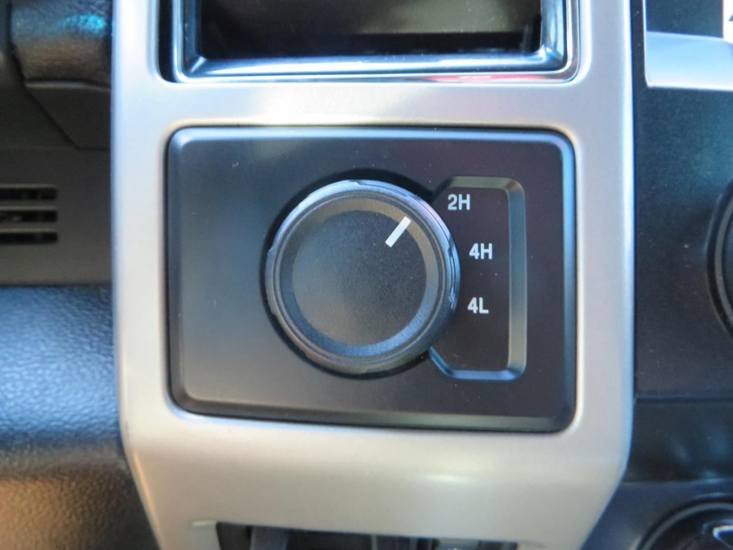 2019 Charcoal /BLACK Ford F250 Super Duty Crew Cab Lariat Crew Cab 4WD (1FT7W2BT0KE) with an V8 Turbo Diesel 6.7 Liter engine, Automatic 6-Spd w/SelectShift and TorqShift-G transmission, located at 2630 Grass Valley Highway, Auburn, CA, 95603, (530) 508-5100, 38.937893, -121.095482 - Features - BDS 4" radius arm suspension system, Fox 2.0 shocks, 37" NItto Ridge Grappler tires, 20" Method NV wheels, and window tint. - Photo#35