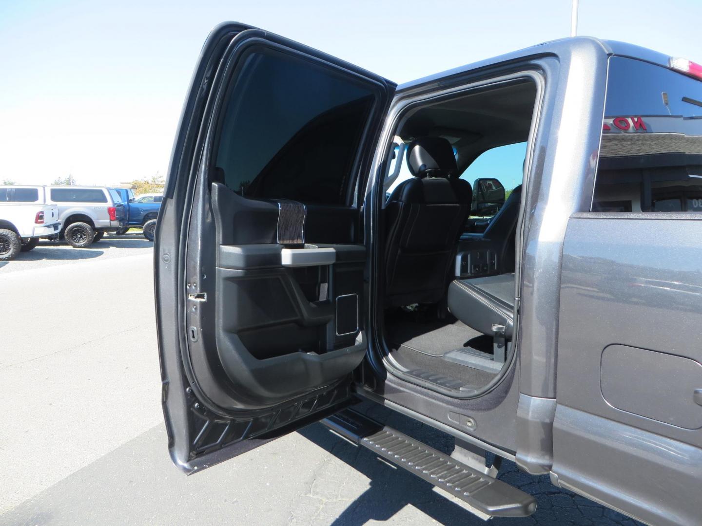 2019 Charcoal /BLACK Ford F250 Super Duty Crew Cab Lariat Crew Cab 4WD (1FT7W2BT0KE) with an V8 Turbo Diesel 6.7 Liter engine, Automatic 6-Spd w/SelectShift and TorqShift-G transmission, located at 2630 Grass Valley Highway, Auburn, CA, 95603, (530) 508-5100, 38.937893, -121.095482 - Features - BDS 4" radius arm suspension system, Fox 2.0 shocks, 37" NItto Ridge Grappler tires, 20" Method NV wheels, and window tint. - Photo#46