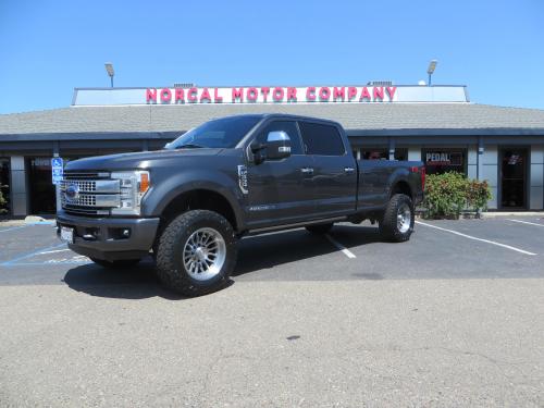 2017 Ford F350 Super Duty Crew Cab Platinum Pickup 4D 8 ft