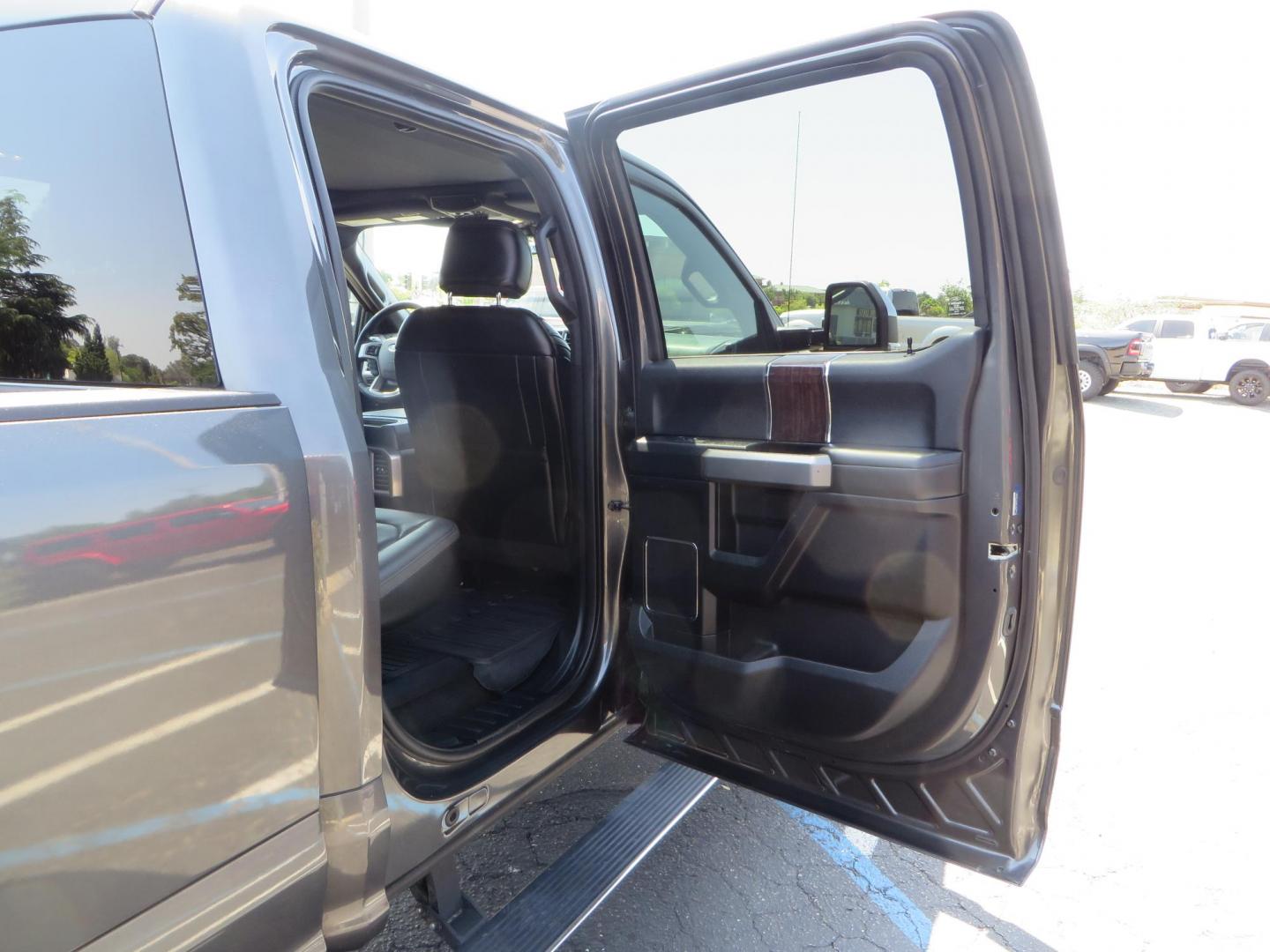 2017 Charcoal Ford F350 Super Duty Crew Cab Platinum Crew Cab Long Bed 4WD (1FT8W3BT5HE) with an V8 Turbo Diesel 6.7L engine, Auto HD 6-Spd SelShft transmission, located at 2630 Grass Valley Highway, Auburn, CA, 95603, (530) 508-5100, 38.937893, -121.095482 - Leveled Long Bed Platinum Superduty sitting on 20" Asanti wheels and Toyo AT3 tires. - Photo#58