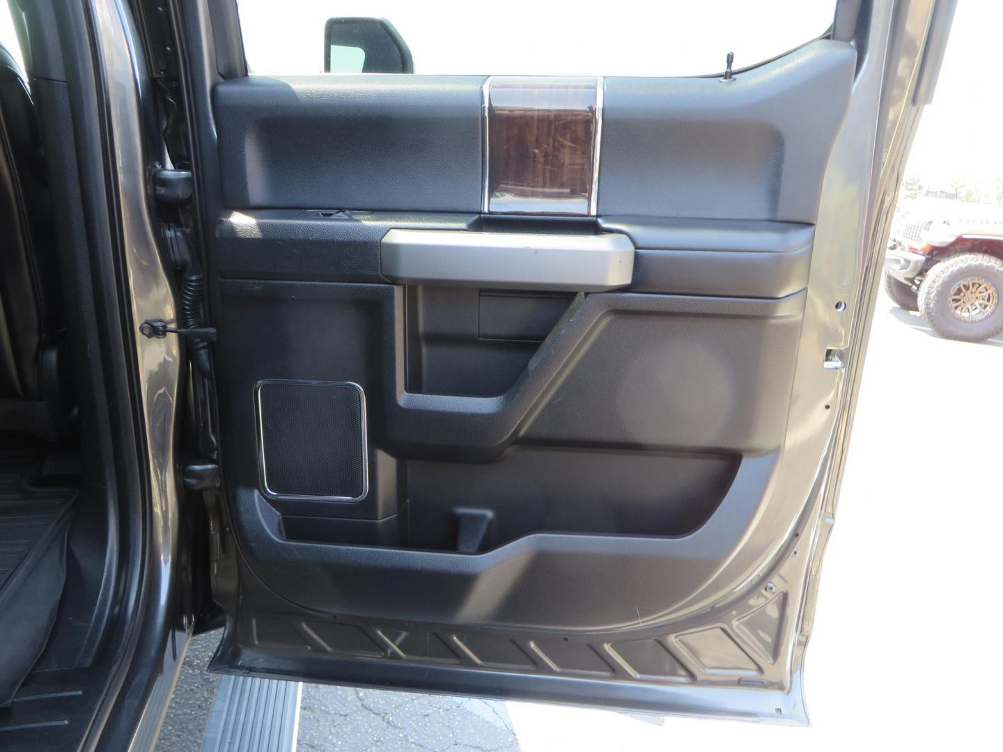 2017 Charcoal Ford F350 Super Duty Crew Cab Platinum Crew Cab Long Bed 4WD (1FT8W3BT5HE) with an V8 Turbo Diesel 6.7L engine, Auto HD 6-Spd SelShft transmission, located at 2630 Grass Valley Highway, Auburn, CA, 95603, (530) 508-5100, 38.937893, -121.095482 - Leveled Long Bed Platinum Superduty sitting on 20" Asanti wheels and Toyo AT3 tires. - Photo#59