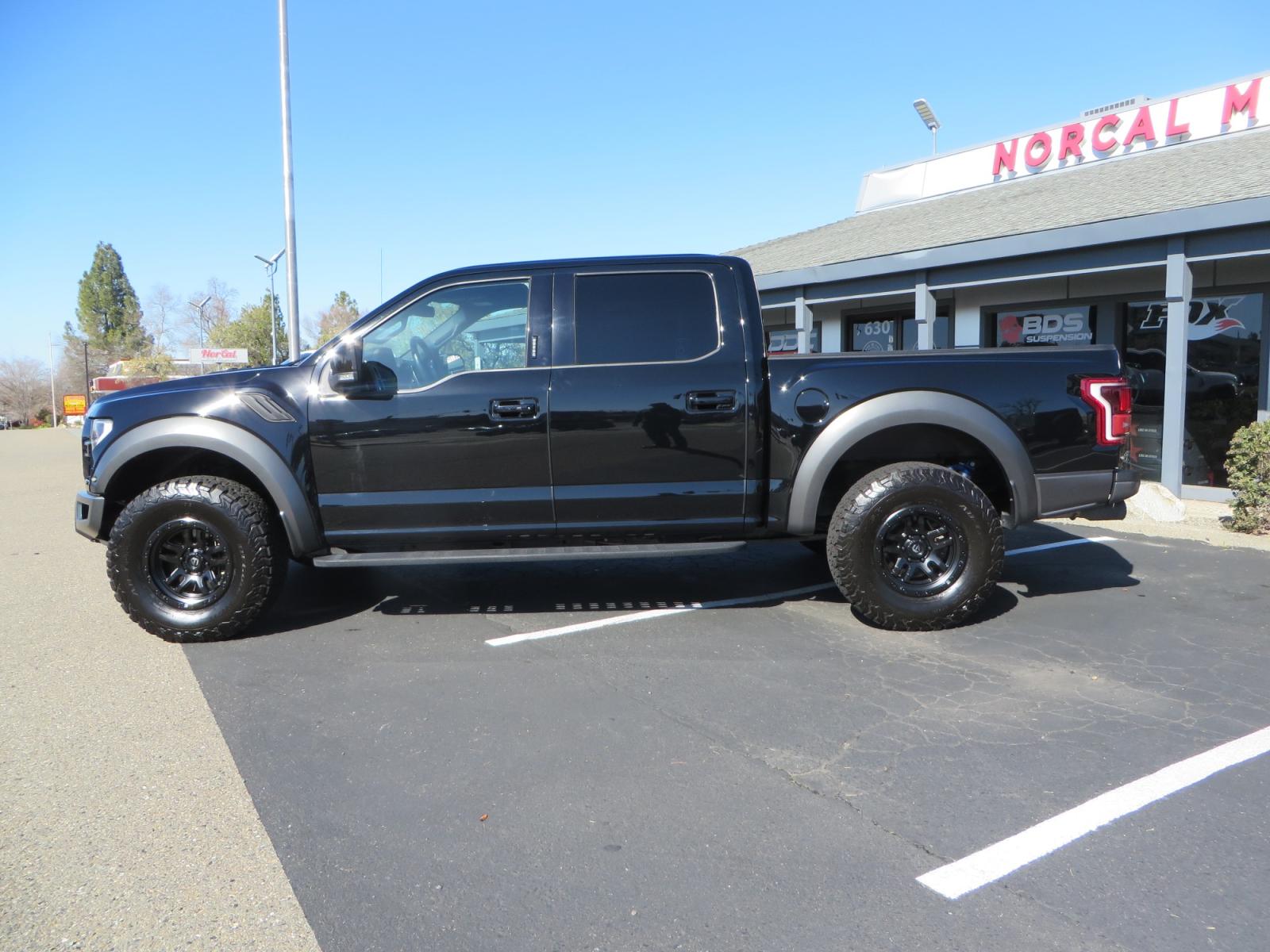 2018 Ford F-150 Raptor SuperCrew 4WD (1FTFW1RG5JF) with an 3.5 V6 engine, 6A transmission, located at 2630 Grass Valley Highway, Auburn, CA, 95603, (530) 508-5100, 38.937893, -121.095482 - Photo #7