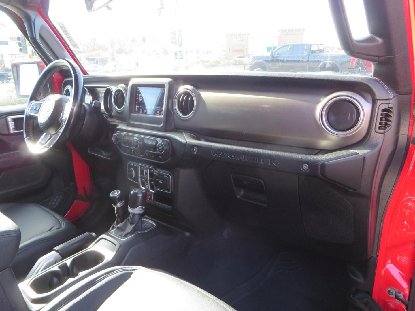 2020 Red /BLACK Jeep Wrangler Unlimited Rubicon (1C4HJXFN8LW) with an 2.0L L4 DOHC 16V TURBO engine, 6A transmission, located at 2630 Grass Valley Highway, Auburn, CA, 95603, (530) 508-5100, 38.937893, -121.095482 - Features - 17'' Fuel Recoil wheels, 35'' Nitto Ridge Grappler tires, Smittybilt XRC Flat fenders, Smittybilt inner fender liners, and new Alea Leather. - Photo#51