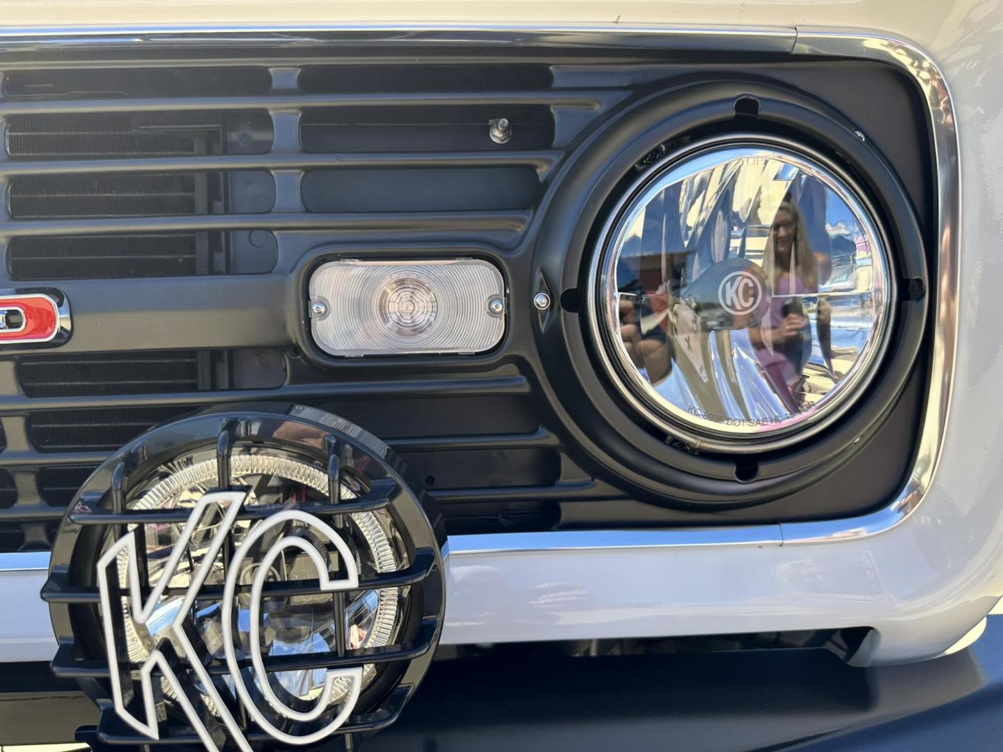 1971 White /Black / Grey Ford Bronco (U15GLK86693) with an 302 engine, np 435 4 speed transmission, located at 2630 Grass Valley Highway, Auburn, CA, 95603, (530) 508-5100, 38.937893, -121.095482 - 1971 FORD BRONCO BUILD CALIFORNIA BRONCO HARD TOP AND NO RUST REBUILT 302 WITH PERFORMANCE CAM, EDELBROCK MANIFOLD, HOLLEY AVENGER 650 CARB & MSD IGNITION NP 435 4 SPEED WITH WILD HORSE BILLET SHIFT EXTENDER DANA 20 WITH WILD HORSE TWIN STICK TRANSFER CASE NEW PAINLESS WIRING HARNESS RHINO LIN - Photo#46