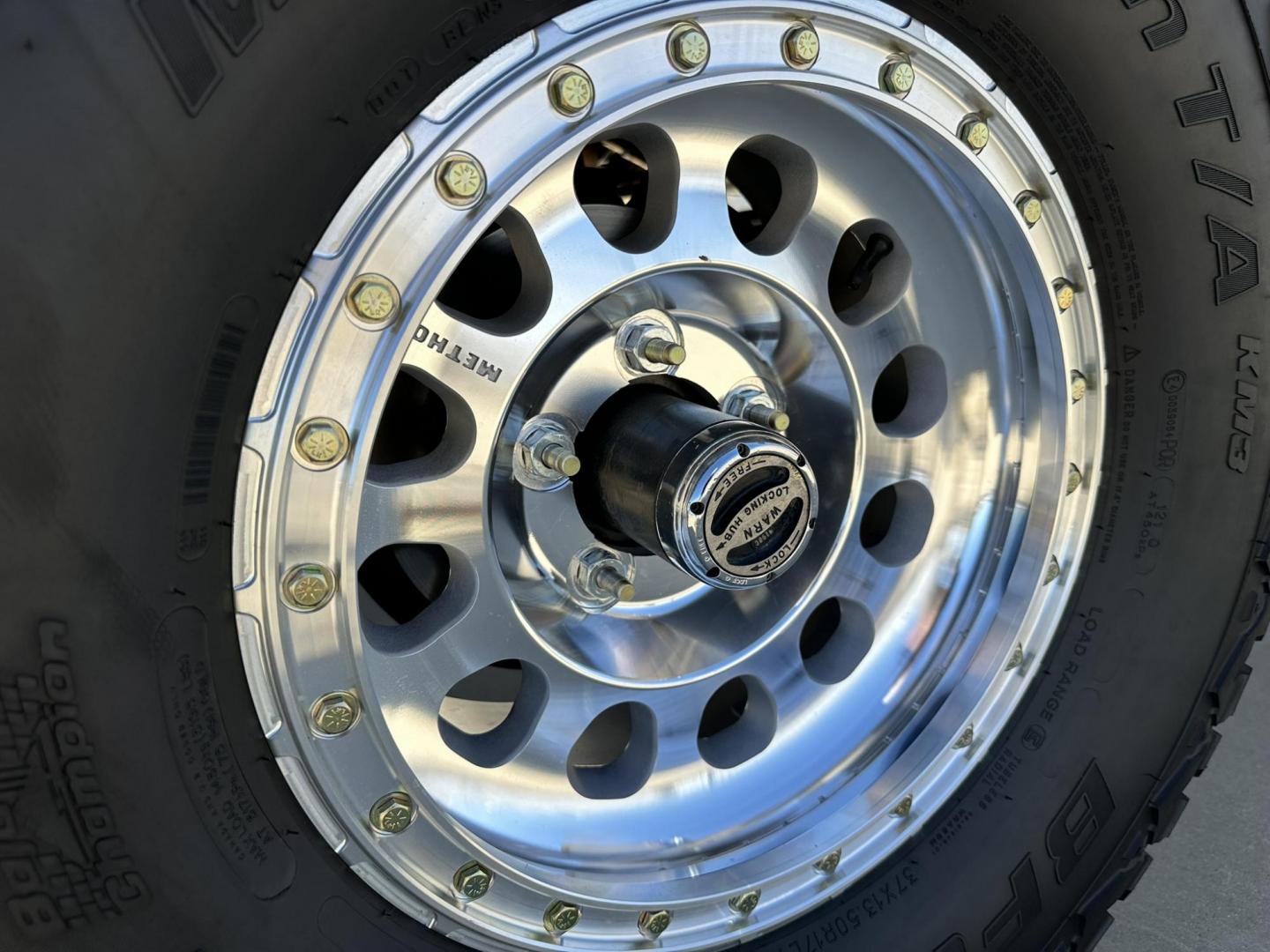 1971 White /Black / Grey Ford Bronco (U15GLK86693) with an 302 engine, np 435 4 speed transmission, located at 2630 Grass Valley Highway, Auburn, CA, 95603, (530) 508-5100, 38.937893, -121.095482 - 1971 FORD BRONCO BUILD CALIFORNIA BRONCO HARD TOP AND NO RUST REBUILT 302 WITH PERFORMANCE CAM, EDELBROCK MANIFOLD, HOLLEY AVENGER 650 CARB & MSD IGNITION NP 435 4 SPEED WITH WILD HORSE BILLET SHIFT EXTENDER DANA 20 WITH WILD HORSE TWIN STICK TRANSFER CASE NEW PAINLESS WIRING HARNESS RHINO LIN - Photo#105