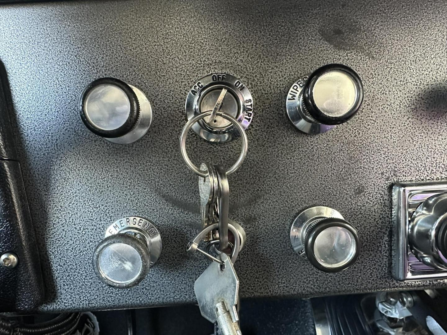 1971 White /Black / Grey Ford Bronco (U15GLK86693) with an 302 engine, np 435 4 speed transmission, located at 2630 Grass Valley Highway, Auburn, CA, 95603, (530) 508-5100, 38.937893, -121.095482 - 1971 FORD BRONCO BUILD CALIFORNIA BRONCO HARD TOP AND NO RUST REBUILT 302 WITH PERFORMANCE CAM, EDELBROCK MANIFOLD, HOLLEY AVENGER 650 CARB & MSD IGNITION NP 435 4 SPEED WITH WILD HORSE BILLET SHIFT EXTENDER DANA 20 WITH WILD HORSE TWIN STICK TRANSFER CASE NEW PAINLESS WIRING HARNESS RHINO LIN - Photo#143