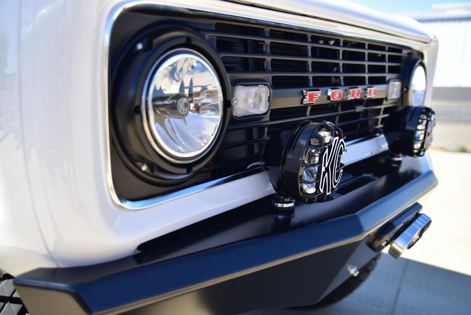 1971 White /Black / Grey Ford Bronco (U15GLK86693) with an 302 engine, np 435 4 speed transmission, located at 2630 Grass Valley Highway, Auburn, CA, 95603, (530) 508-5100, 38.937893, -121.095482 - 1971 FORD BRONCO BUILD CALIFORNIA BRONCO HARD TOP AND NO RUST REBUILT 302 WITH PERFORMANCE CAM, EDELBROCK MANIFOLD, HOLLEY AVENGER 650 CARB & MSD IGNITION NP 435 4 SPEED WITH WILD HORSE BILLET SHIFT EXTENDER DANA 20 WITH WILD HORSE TWIN STICK TRANSFER CASE NEW PAINLESS WIRING HARNESS RHINO LIN - Photo#229