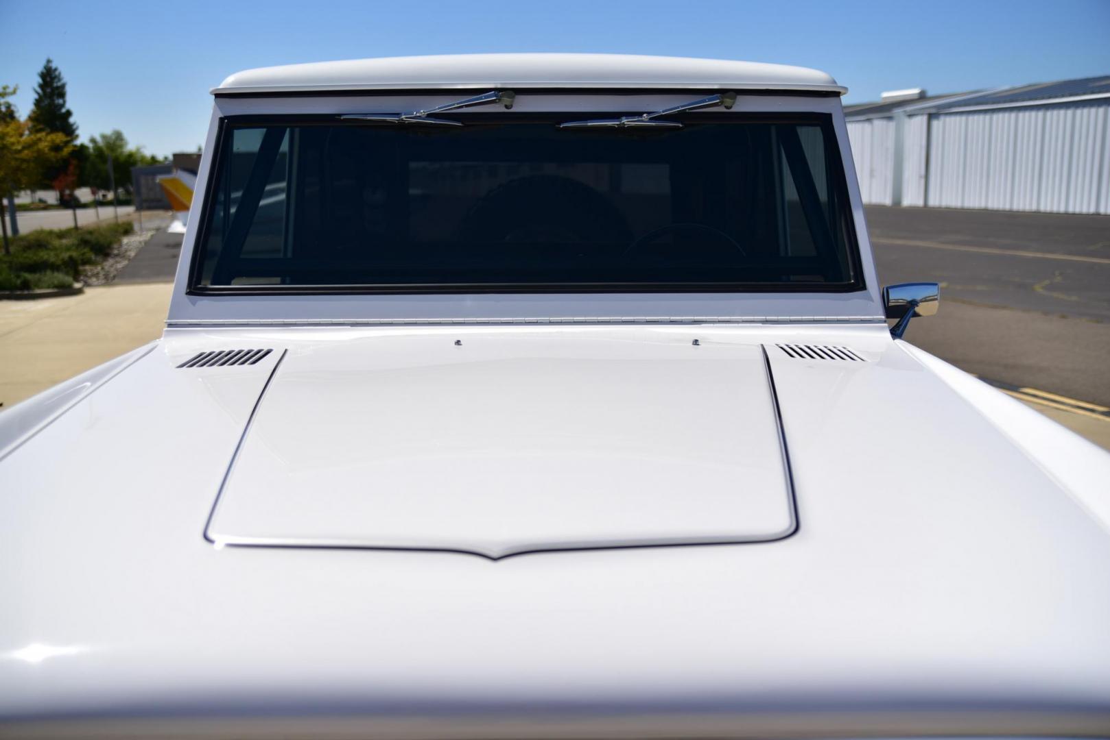 1971 White /Black / Grey Ford Bronco (U15GLK86693) with an 302 engine, np 435 4 speed transmission, located at 2630 Grass Valley Highway, Auburn, CA, 95603, (530) 508-5100, 38.937893, -121.095482 - 1971 FORD BRONCO BUILD CALIFORNIA BRONCO HARD TOP AND NO RUST REBUILT 302 WITH PERFORMANCE CAM, EDELBROCK MANIFOLD, HOLLEY AVENGER 650 CARB & MSD IGNITION NP 435 4 SPEED WITH WILD HORSE BILLET SHIFT EXTENDER DANA 20 WITH WILD HORSE TWIN STICK TRANSFER CASE NEW PAINLESS WIRING HARNESS RHINO LIN - Photo#230