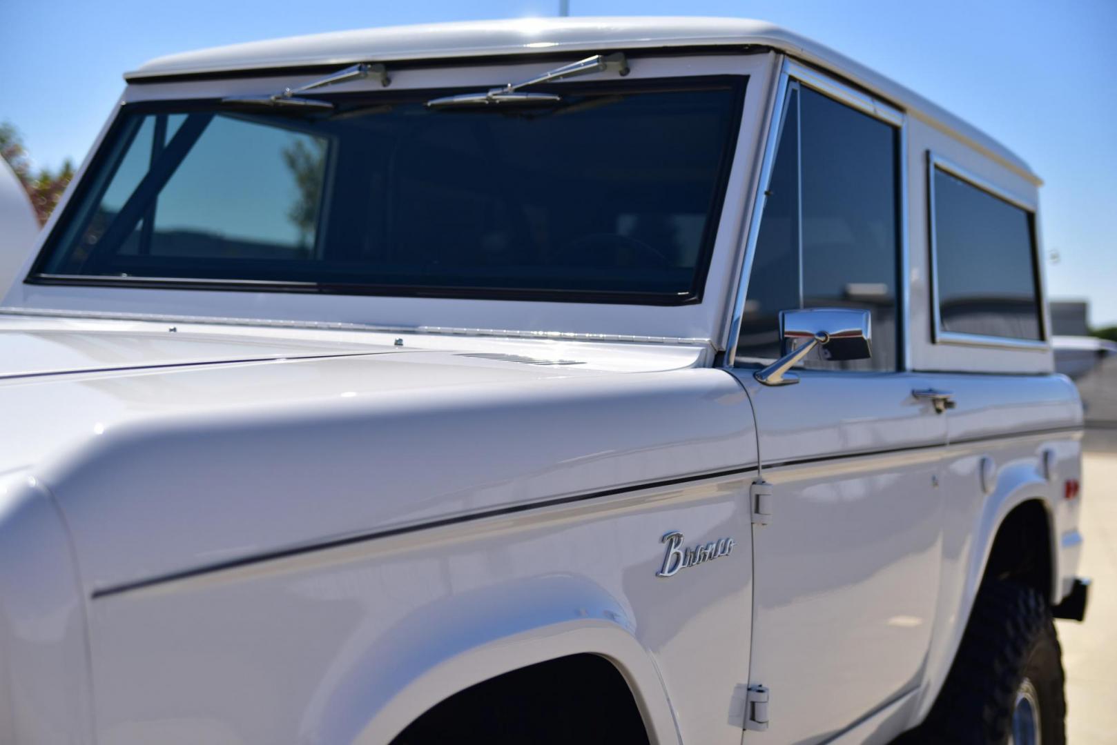1971 White /Black / Grey Ford Bronco (U15GLK86693) with an 302 engine, np 435 4 speed transmission, located at 2630 Grass Valley Highway, Auburn, CA, 95603, (530) 508-5100, 38.937893, -121.095482 - 1971 FORD BRONCO BUILD CALIFORNIA BRONCO HARD TOP AND NO RUST REBUILT 302 WITH PERFORMANCE CAM, EDELBROCK MANIFOLD, HOLLEY AVENGER 650 CARB & MSD IGNITION NP 435 4 SPEED WITH WILD HORSE BILLET SHIFT EXTENDER DANA 20 WITH WILD HORSE TWIN STICK TRANSFER CASE NEW PAINLESS WIRING HARNESS RHINO LIN - Photo#243