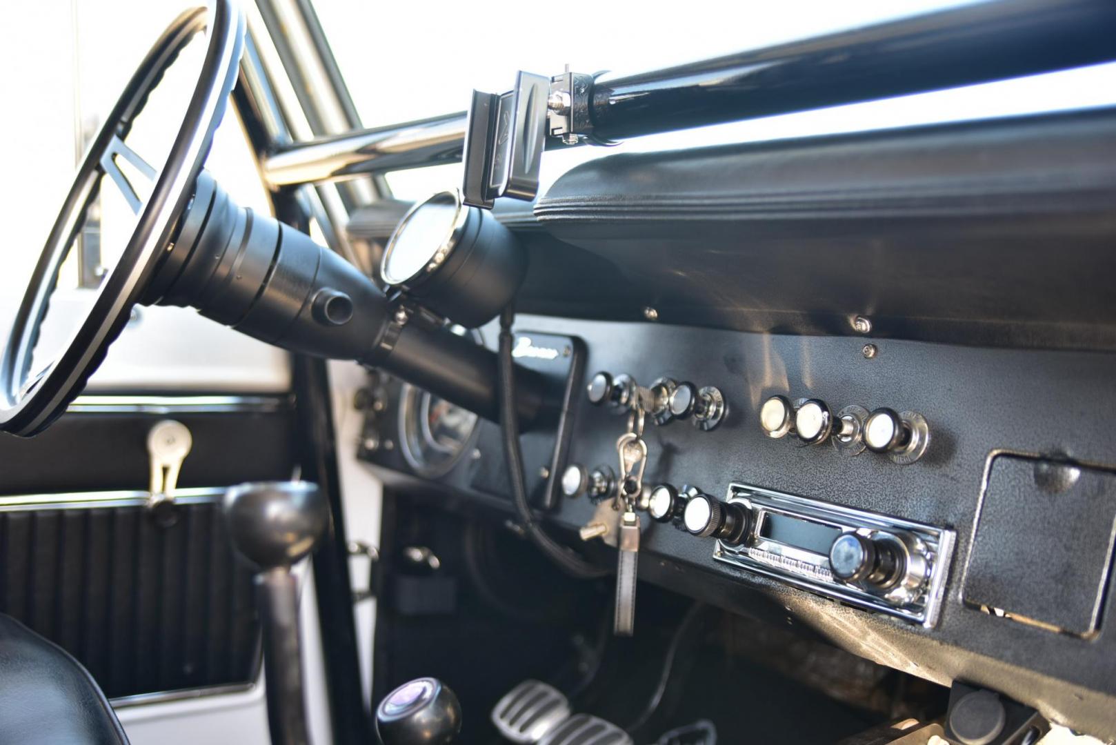 1971 White /Black / Grey Ford Bronco (U15GLK86693) with an 302 engine, np 435 4 speed transmission, located at 2630 Grass Valley Highway, Auburn, CA, 95603, (530) 508-5100, 38.937893, -121.095482 - 1971 FORD BRONCO BUILD CALIFORNIA BRONCO HARD TOP AND NO RUST REBUILT 302 WITH PERFORMANCE CAM, EDELBROCK MANIFOLD, HOLLEY AVENGER 650 CARB & MSD IGNITION NP 435 4 SPEED WITH WILD HORSE BILLET SHIFT EXTENDER DANA 20 WITH WILD HORSE TWIN STICK TRANSFER CASE NEW PAINLESS WIRING HARNESS RHINO LIN - Photo#289