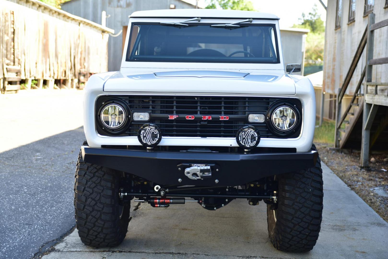 1971 White /Black / Grey Ford Bronco (U15GLK86693) with an 302 engine, np 435 4 speed transmission, located at 2630 Grass Valley Highway, Auburn, CA, 95603, (530) 508-5100, 38.937893, -121.095482 - 1971 FORD BRONCO BUILD CALIFORNIA BRONCO HARD TOP AND NO RUST REBUILT 302 WITH PERFORMANCE CAM, EDELBROCK MANIFOLD, HOLLEY AVENGER 650 CARB & MSD IGNITION NP 435 4 SPEED WITH WILD HORSE BILLET SHIFT EXTENDER DANA 20 WITH WILD HORSE TWIN STICK TRANSFER CASE NEW PAINLESS WIRING HARNESS RHINO LIN - Photo#309