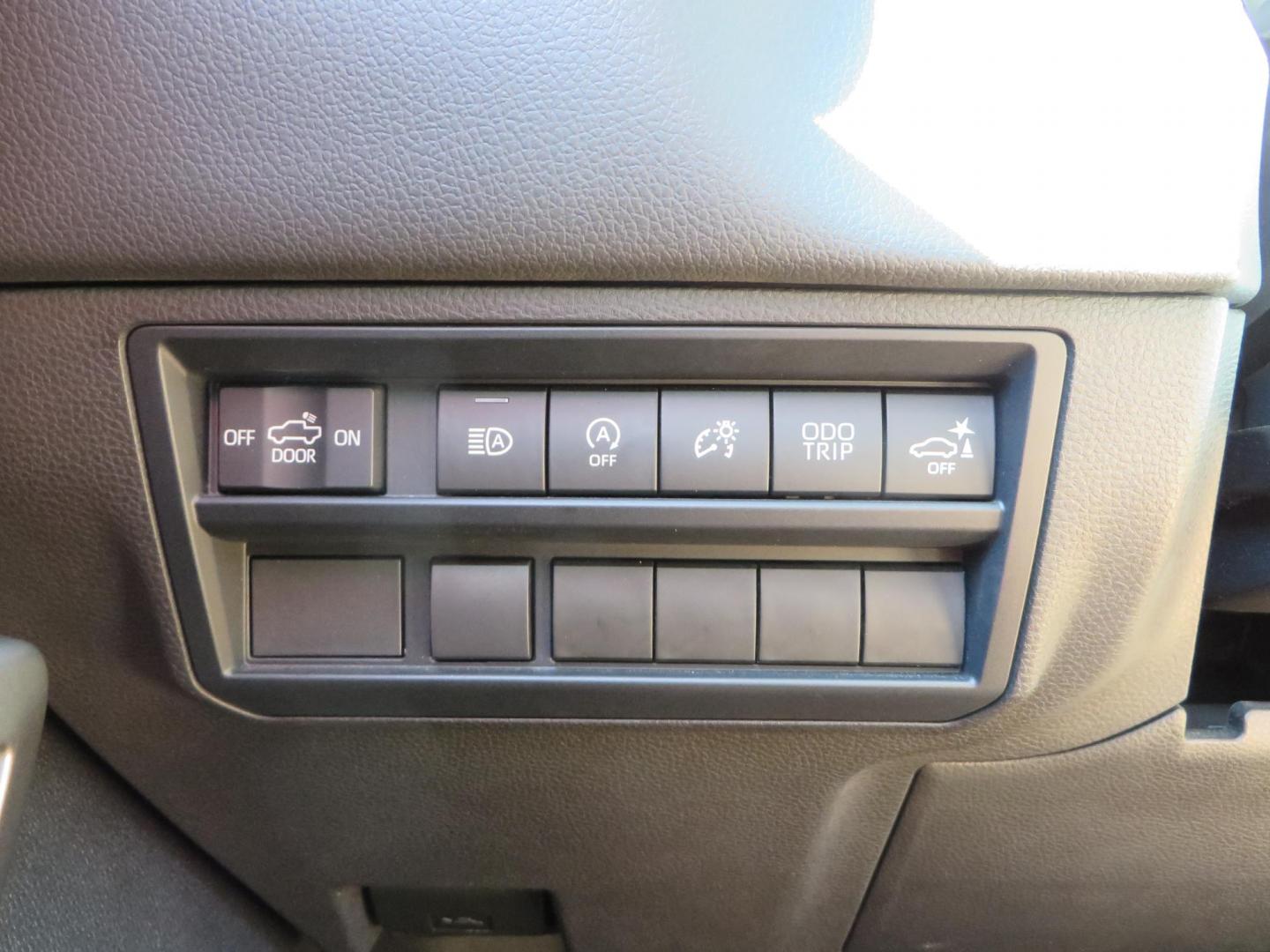 2022 White Toyota Tundra Limited CrewMax 2WD (5TFJA5AB0NX) with an 3.5L V6 DOHC 24V engine, 6A transmission, located at 2630 Grass Valley Highway, Auburn, CA, 95603, (530) 508-5100, 38.937893, -121.095482 - Tundra featuring a 2" leveling kit, 35" Nitto Ridge Grappler tires, 18" KMC IMS wheels, Retrax tonneau cover, and Yakima truck bed ladder rack. - Photo#38