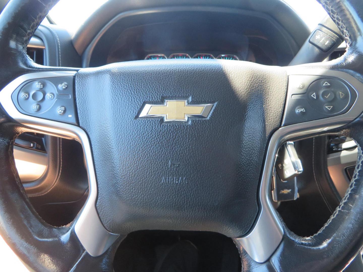 2019 White Chevrolet Silverado 3500HD LTZ Crew Cab 4WD (1GC4KXEY5KF) with an 6.6L V8 OHV 32V TURBO DIESEL engine, 6A transmission, located at 2630 Grass Valley Highway, Auburn, CA, 95603, (530) 508-5100, 38.937893, -121.095482 - Photo#38