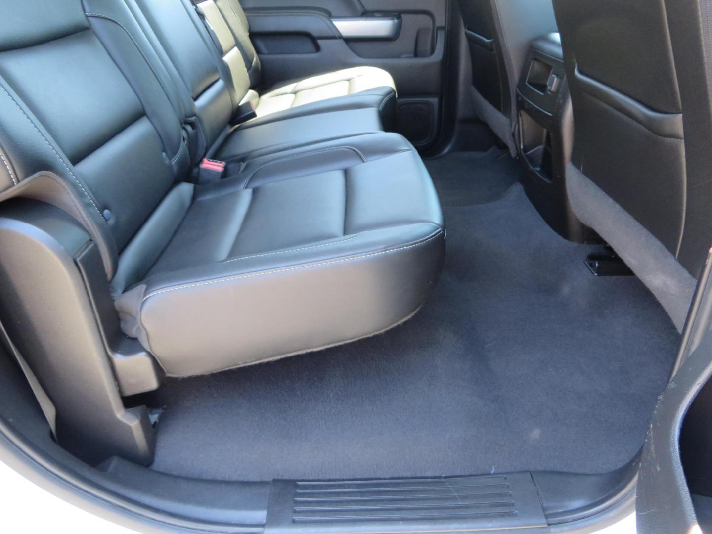 2019 White Chevrolet Silverado 3500HD LTZ Crew Cab 4WD (1GC4KXEY5KF) with an 6.6L V8 OHV 32V TURBO DIESEL engine, 6A transmission, located at 2630 Grass Valley Highway, Auburn, CA, 95603, (530) 508-5100, 38.937893, -121.095482 - Photo#60