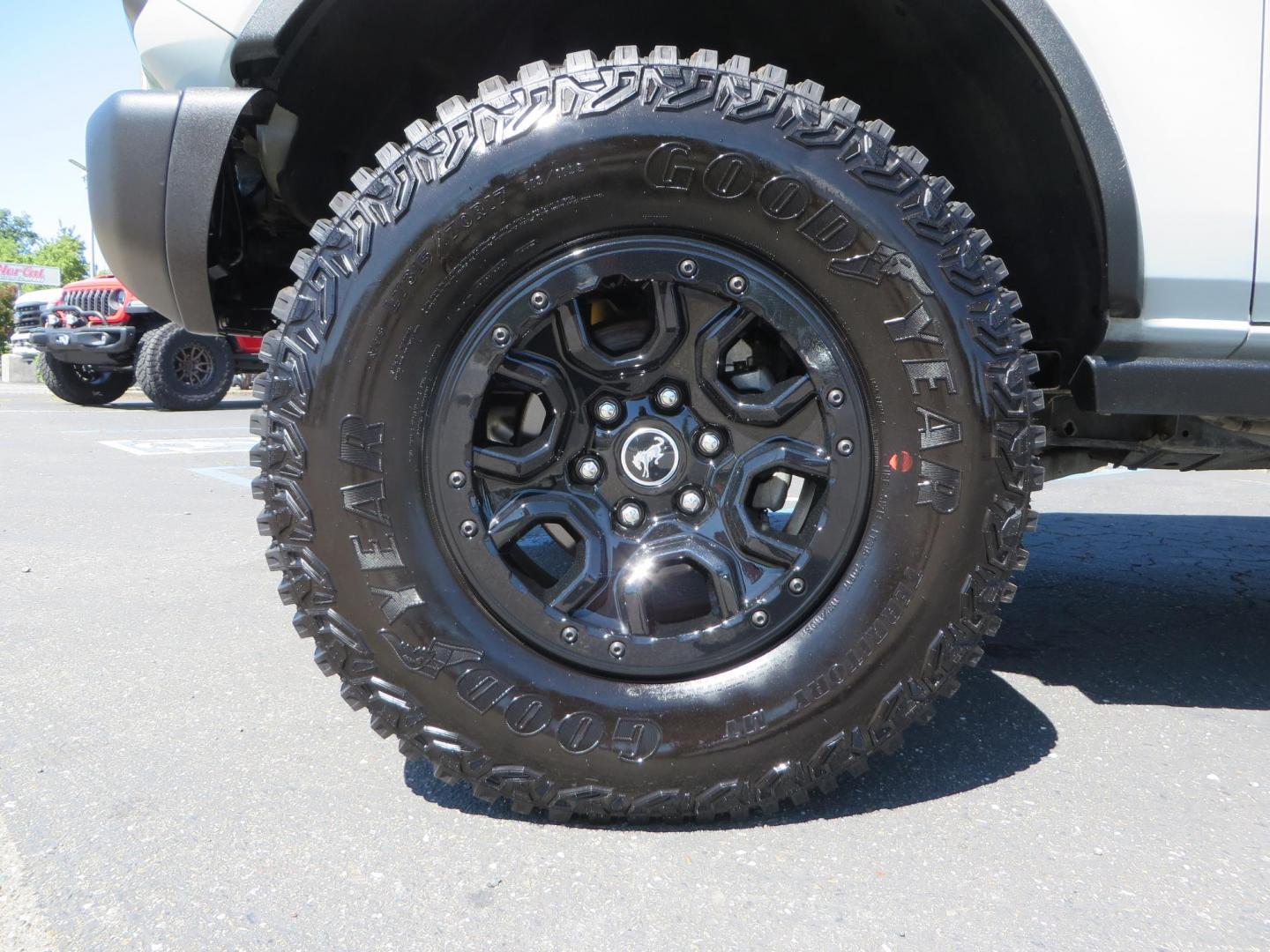 2023 Gray Ford Bronco Badlands 4-Door w/Advanced (1FMEE5DP3PL) with an 2.7L V6 DOHC 24V engine, located at 2630 Grass Valley Highway, Auburn, CA, 95603, (530) 508-5100, 38.937893, -121.095482 - Photo#8