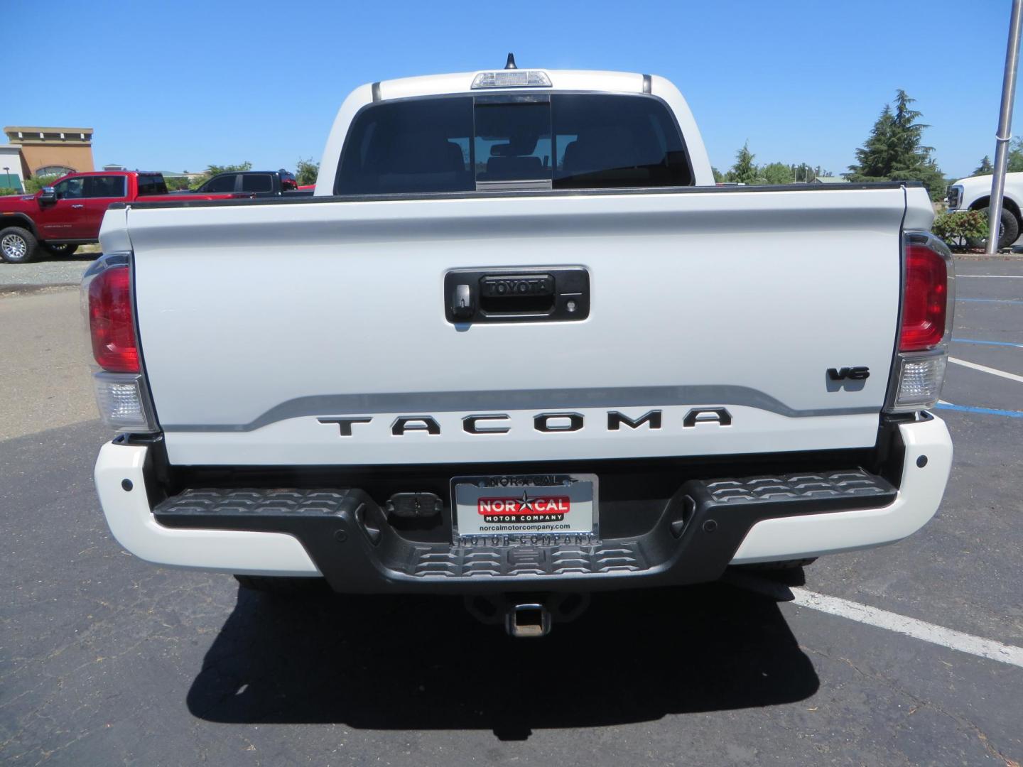2021 Toyota Tacoma TRD Sport Double Cab Long Bed V6 6AT 4WD (3TYCZ5AN5MT) with an 3.5L V6 DOHC 24V engine, 6A transmission, located at 2630 Grass Valley Highway, Auburn, CA, 95603, (530) 508-5100, 38.937893, -121.095482 - Photo#6