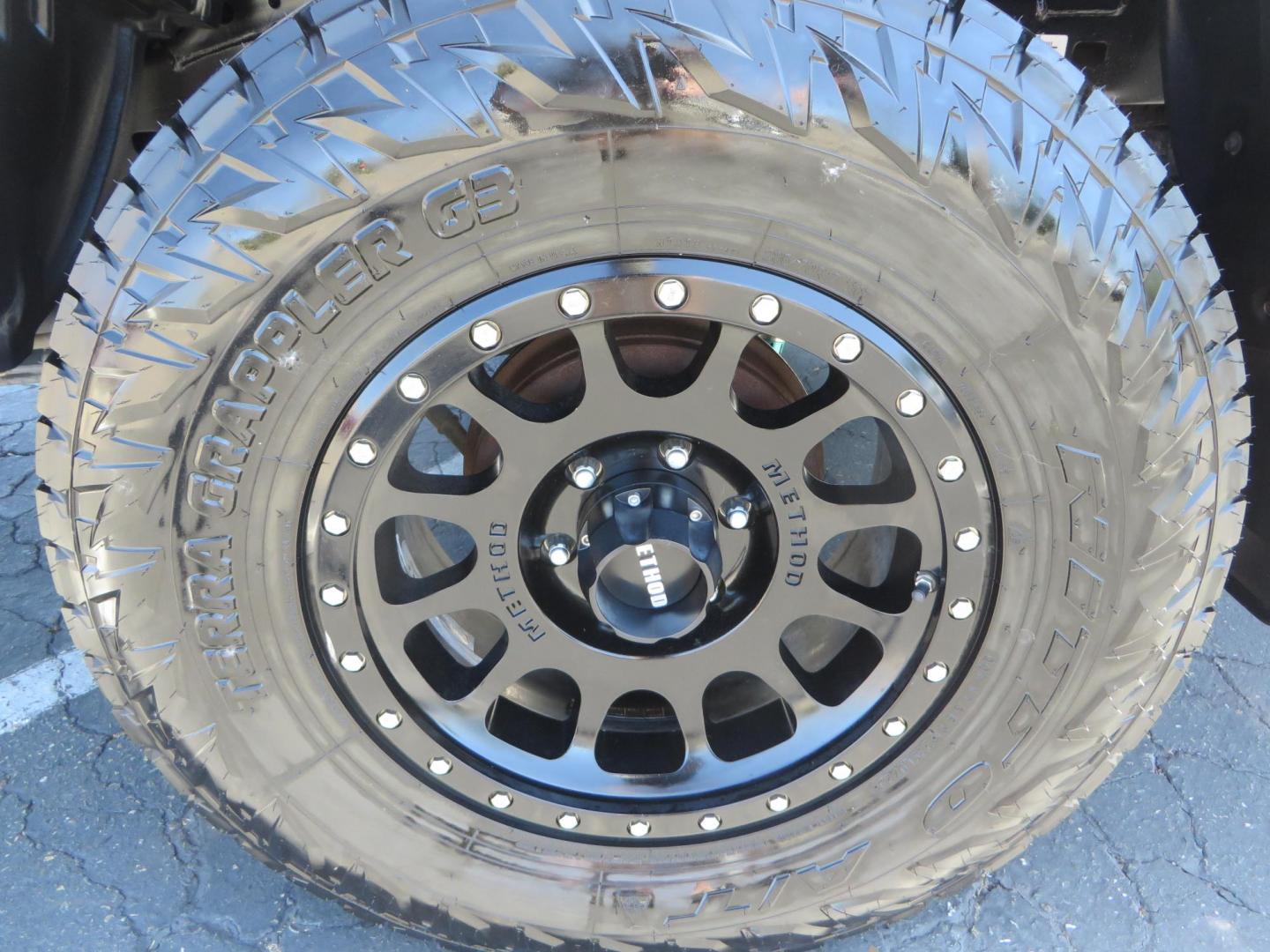 2021 Toyota Tacoma TRD Sport Double Cab Long Bed V6 6AT 4WD (3TYCZ5AN5MT) with an 3.5L V6 DOHC 24V engine, 6A transmission, located at 2630 Grass Valley Highway, Auburn, CA, 95603, (530) 508-5100, 38.937893, -121.095482 - Photo#17