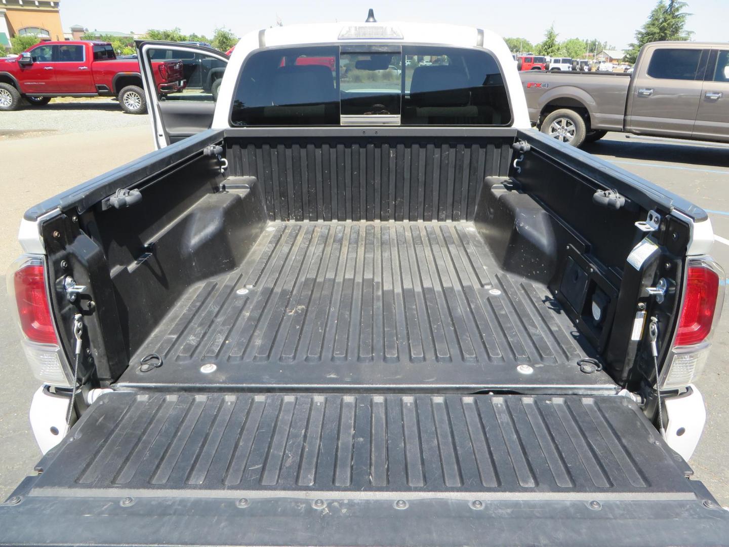 2021 Toyota Tacoma TRD Sport Double Cab Long Bed V6 6AT 4WD (3TYCZ5AN5MT) with an 3.5L V6 DOHC 24V engine, 6A transmission, located at 2630 Grass Valley Highway, Auburn, CA, 95603, (530) 508-5100, 38.937893, -121.095482 - Photo#28