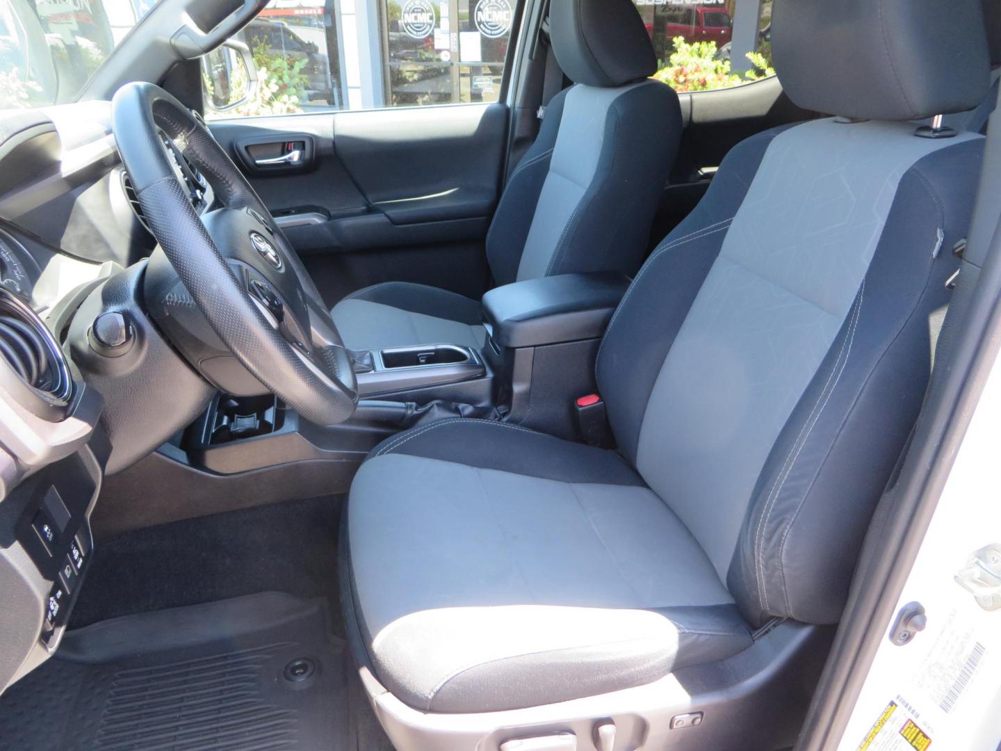 2021 Toyota Tacoma TRD Sport Double Cab Long Bed V6 6AT 4WD (3TYCZ5AN5MT) with an 3.5L V6 DOHC 24V engine, 6A transmission, located at 2630 Grass Valley Highway, Auburn, CA, 95603, (530) 508-5100, 38.937893, -121.095482 - Photo#33