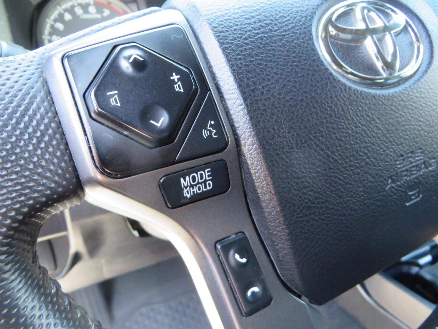 2021 Toyota Tacoma TRD Sport Double Cab Long Bed V6 6AT 4WD (3TYCZ5AN5MT) with an 3.5L V6 DOHC 24V engine, 6A transmission, located at 2630 Grass Valley Highway, Auburn, CA, 95603, (530) 508-5100, 38.937893, -121.095482 - Photo#35