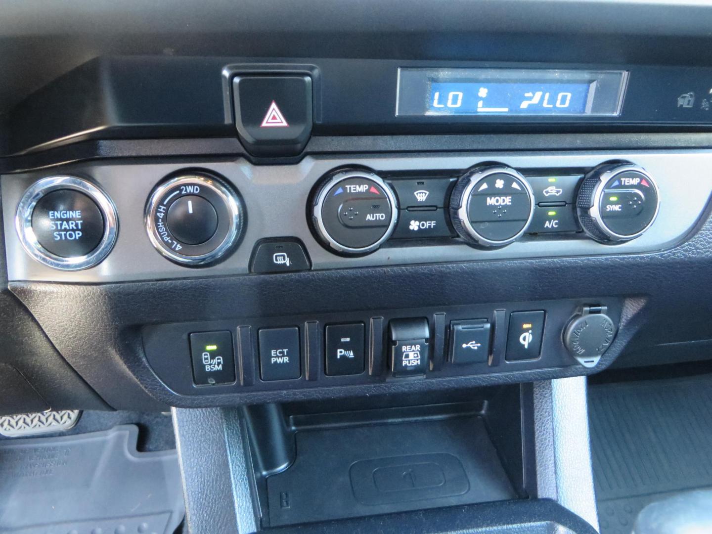 2021 Toyota Tacoma TRD Sport Double Cab Long Bed V6 6AT 4WD (3TYCZ5AN5MT) with an 3.5L V6 DOHC 24V engine, 6A transmission, located at 2630 Grass Valley Highway, Auburn, CA, 95603, (530) 508-5100, 38.937893, -121.095482 - Photo#41