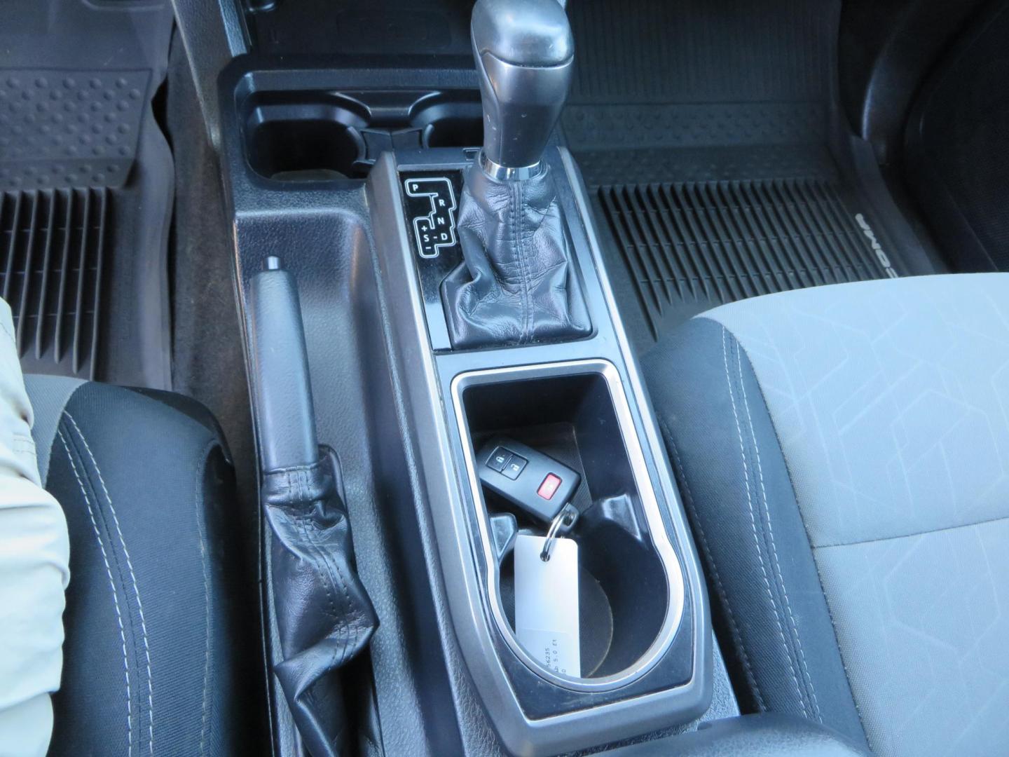 2021 Toyota Tacoma TRD Sport Double Cab Long Bed V6 6AT 4WD (3TYCZ5AN5MT) with an 3.5L V6 DOHC 24V engine, 6A transmission, located at 2630 Grass Valley Highway, Auburn, CA, 95603, (530) 508-5100, 38.937893, -121.095482 - Photo#43
