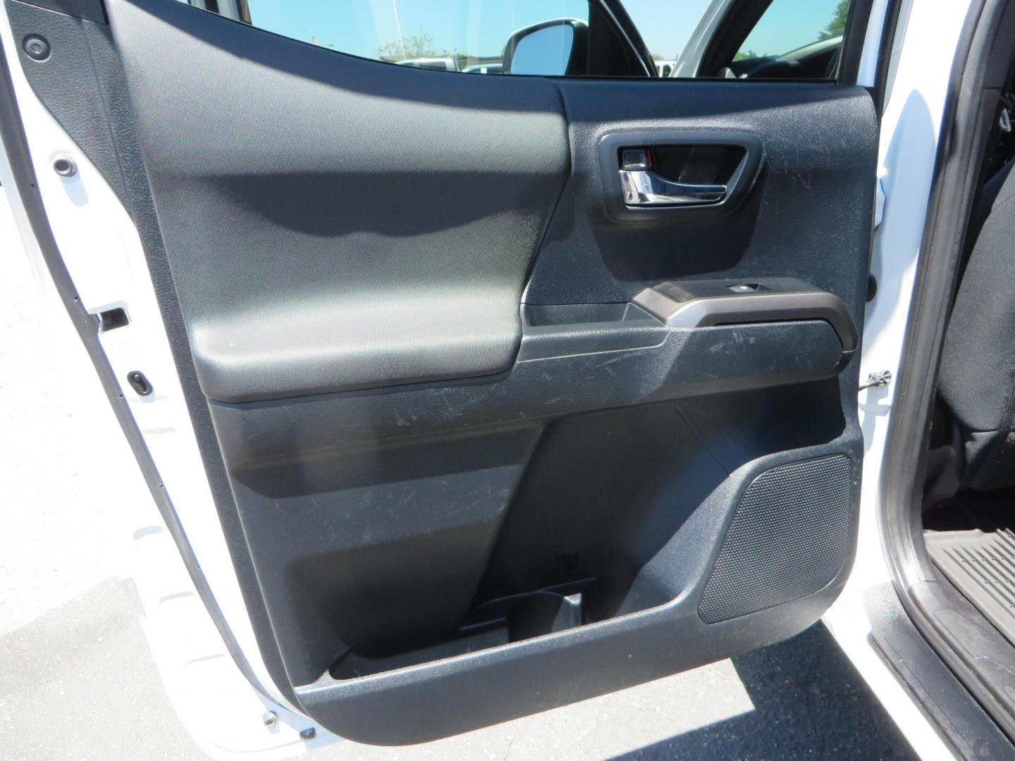 2021 Toyota Tacoma TRD Sport Double Cab Long Bed V6 6AT 4WD (3TYCZ5AN5MT) with an 3.5L V6 DOHC 24V engine, 6A transmission, located at 2630 Grass Valley Highway, Auburn, CA, 95603, (530) 508-5100, 38.937893, -121.095482 - Photo#48