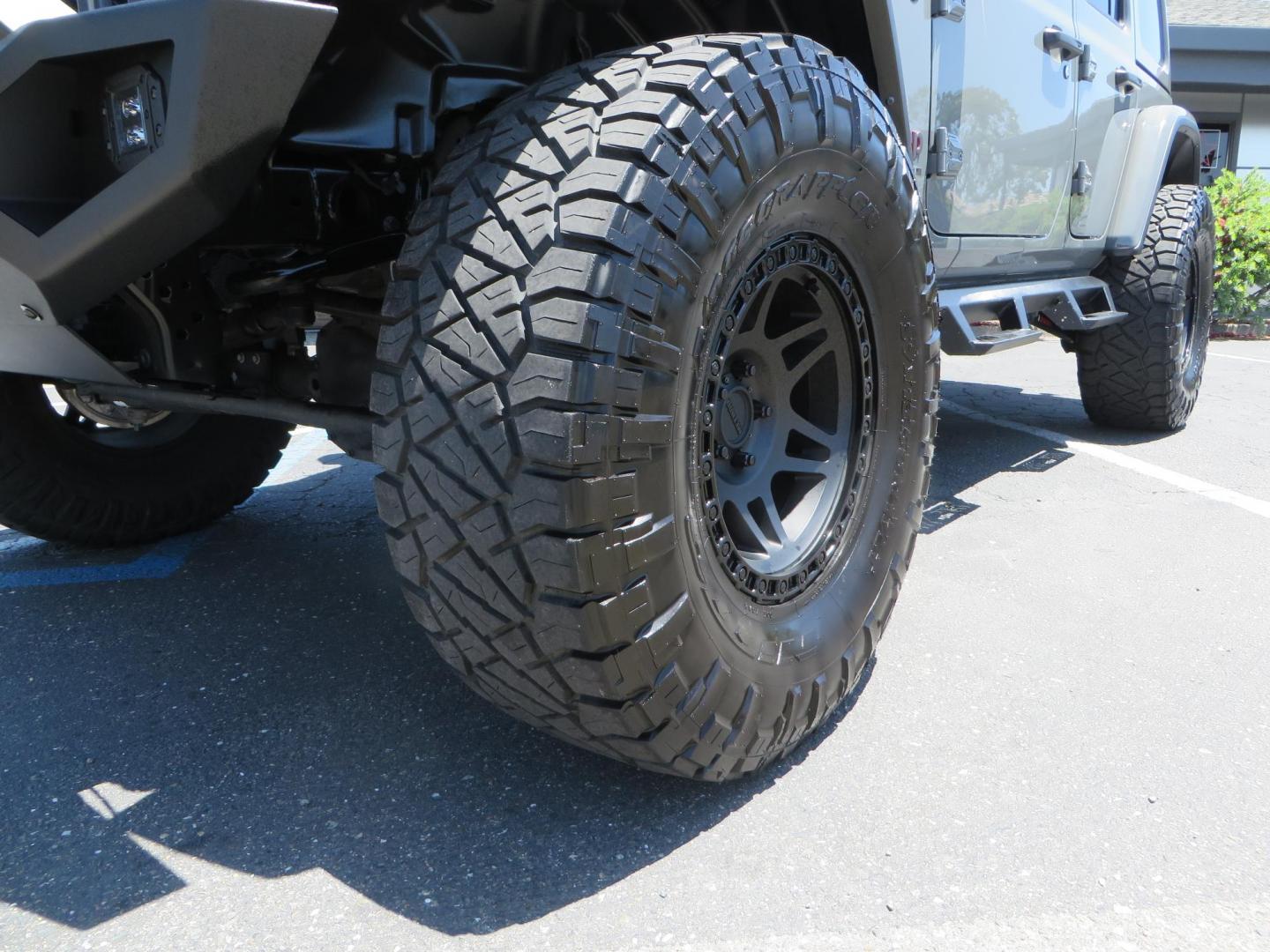 2023 Gray /Black Jeep Wrangler Unlimited Rubicon (1C4HJXFG8PW) with an 3.6L V6 DOHC 24V FFV engine, 6A transmission, located at 2630 Grass Valley Highway, Auburn, CA, 95603, (530) 508-5100, 38.937893, -121.095482 - Features a 3.5" JKS suspension system, Fox shocks, 17" Method Race wheels, 37" Nitto Ridge Grappler tires, N-Fab EPYX running boards, Teraflex HD tire carrier, RC front & rear bumpers with led lights, and window tint. - Photo#9