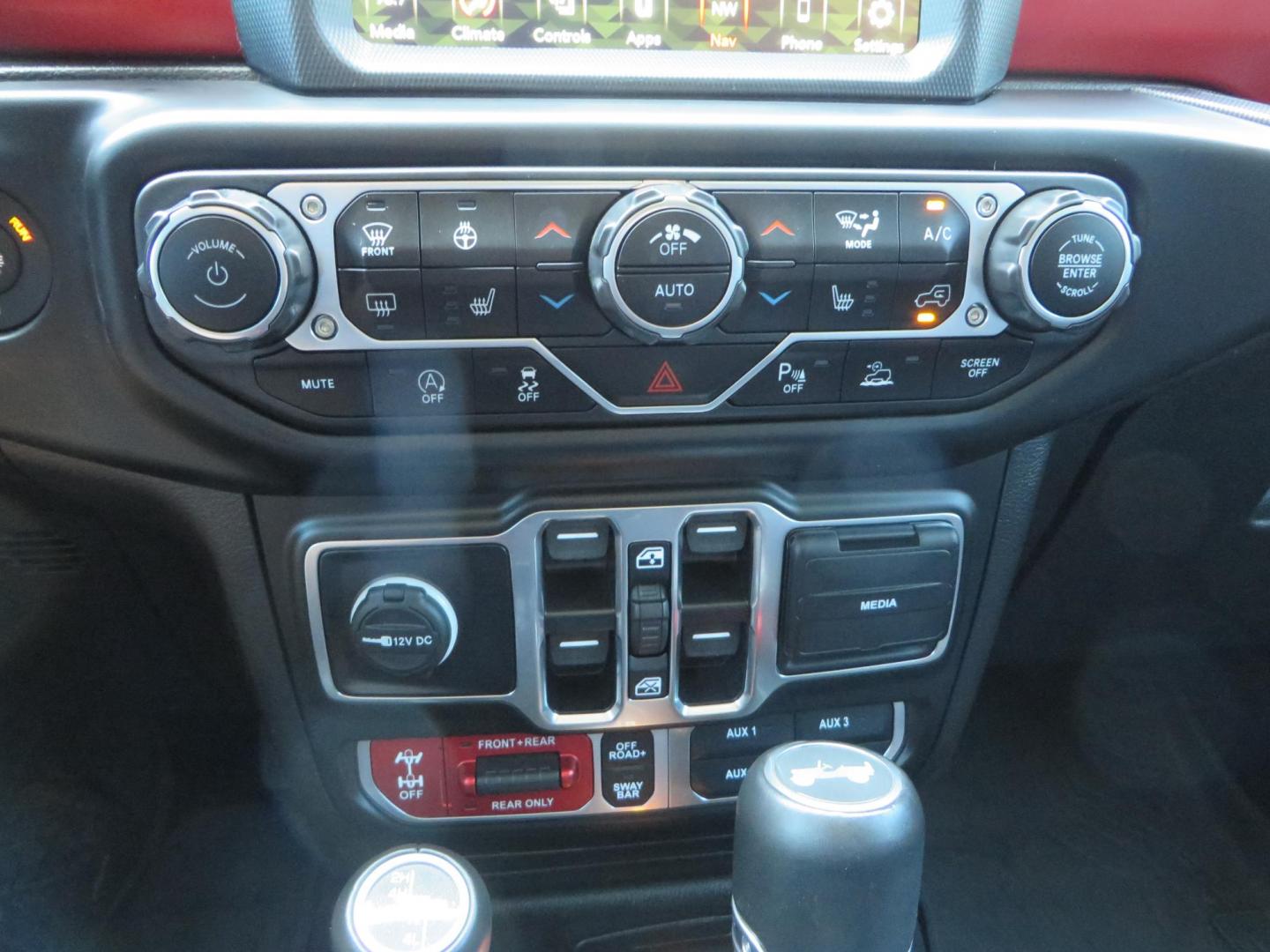 2023 Gray /Black Jeep Wrangler Unlimited Rubicon (1C4HJXFG8PW) with an 3.6L V6 DOHC 24V FFV engine, 6A transmission, located at 2630 Grass Valley Highway, Auburn, CA, 95603, (530) 508-5100, 38.937893, -121.095482 - Features a 3.5" JKS suspension system, Fox shocks, 17" Method Race wheels, 37" Nitto Ridge Grappler tires, N-Fab EPYX running boards, Teraflex HD tire carrier, RC front & rear bumpers with led lights, and window tint. - Photo#32