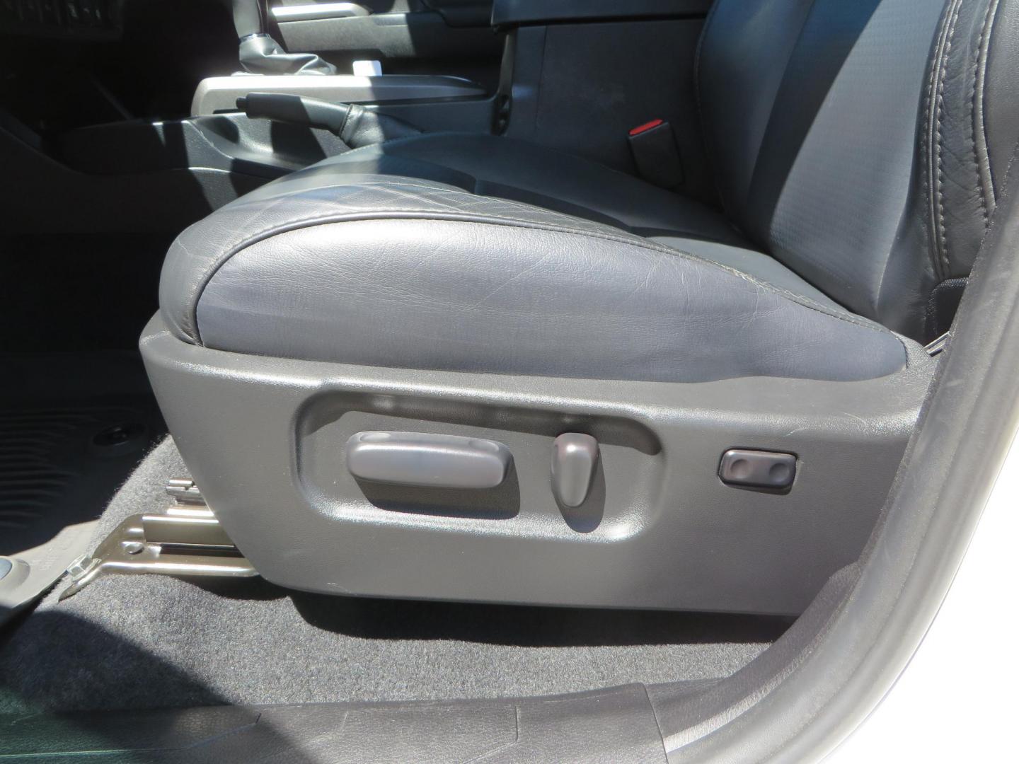 2021 White Toyota Tacoma SR5 Double Cab V6 6AT 4WD (3TYCZ5AN8MT) with an 3.5L V6 DOHC 24V engine, 6A transmission, located at 2630 Grass Valley Highway, Auburn, CA, 95603, (530) 508-5100, 38.937893, -121.095482 - Leveled Tacoma sitting on 18" Fuel wheels, Toyo RT tires, Bakflip bed cover, and window tint. - Photo#19