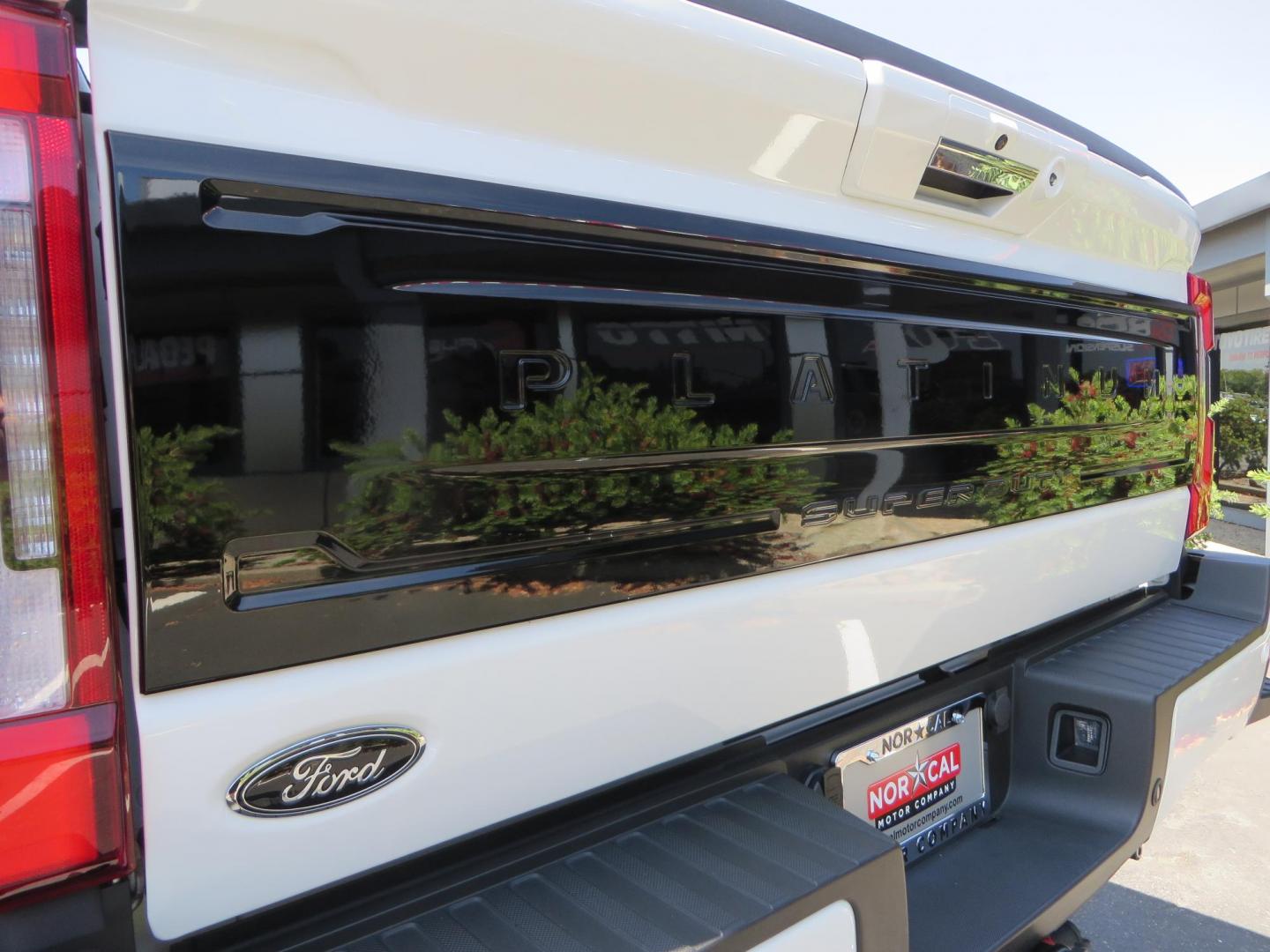 2024 White Ford F-250 SD Platinum Crew Cab 4WD (1FT8W2BM0RE) with an 6.7L V8 OHV 16V DIESEL engine, 6A transmission, located at 2630 Grass Valley Highway, Auburn, CA, 95603, (530) 508-5100, 38.937893, -121.095482 - Our Shop truck is ready for a new home. We installed a Carli 3.5" E-Venture suspension system, Torsion Sway Bar, Full Progressive Spring pack, Leaf Spring Shackles, Adjustable Radius Arms, High & Low Mount Steering Stabilizers, Long Travel Air Bags, Logiq HD2 Air compressor, Logiq Air Tank with chuc - Photo#29