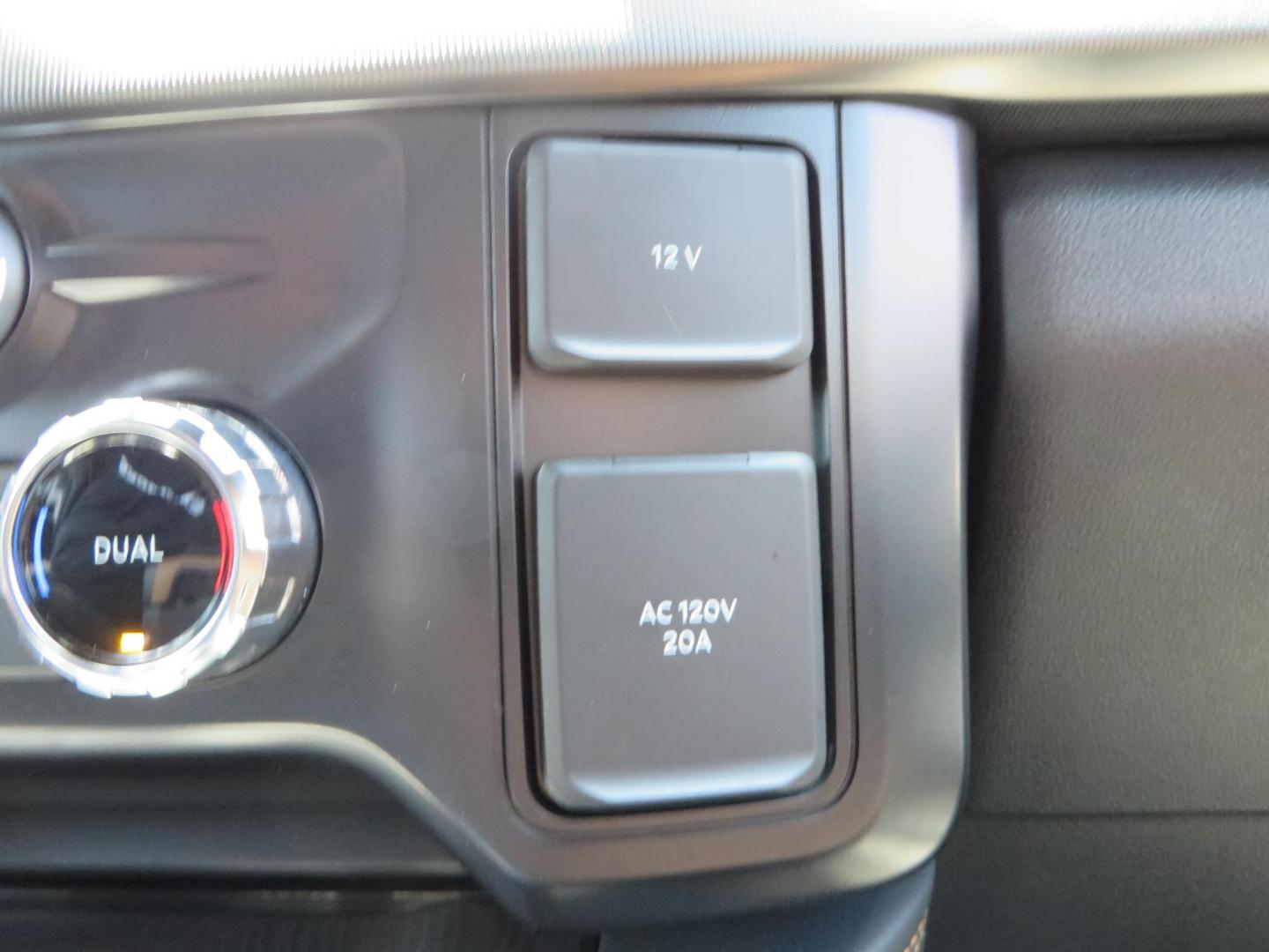 2024 White Ford F-250 SD Platinum Crew Cab 4WD (1FT8W2BM0RE) with an 6.7L V8 OHV 16V DIESEL engine, 6A transmission, located at 2630 Grass Valley Highway, Auburn, CA, 95603, (530) 508-5100, 38.937893, -121.095482 - Our Shop truck is ready for a new home. We installed a Carli 3.5" E-Venture suspension system, Torsion Sway Bar, Full Progressive Spring pack, Leaf Spring Shackles, Adjustable Radius Arms, High & Low Mount Steering Stabilizers, Long Travel Air Bags, Logiq HD2 Air compressor, Logiq Air Tank with chuc - Photo#59