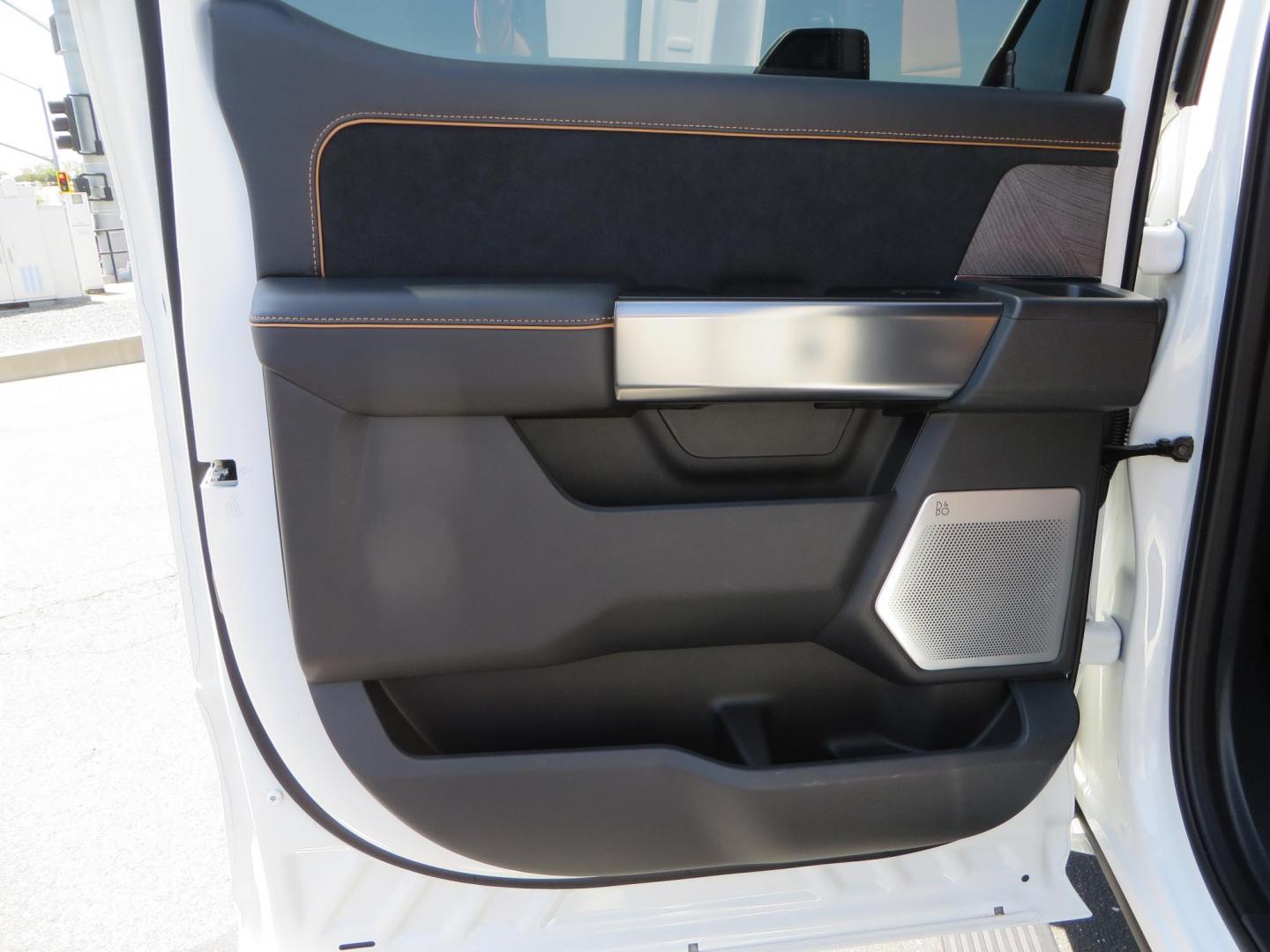 2024 White Ford F-250 SD Platinum Crew Cab 4WD (1FT8W2BM0RE) with an 6.7L V8 OHV 16V DIESEL engine, 6A transmission, located at 2630 Grass Valley Highway, Auburn, CA, 95603, (530) 508-5100, 38.937893, -121.095482 - Our Shop truck is ready for a new home. We installed a Carli 3.5" E-Venture suspension system, Torsion Sway Bar, Full Progressive Spring pack, Leaf Spring Shackles, Adjustable Radius Arms, High & Low Mount Steering Stabilizers, Long Travel Air Bags, Logiq HD2 Air compressor, Logiq Air Tank with chuc - Photo#75