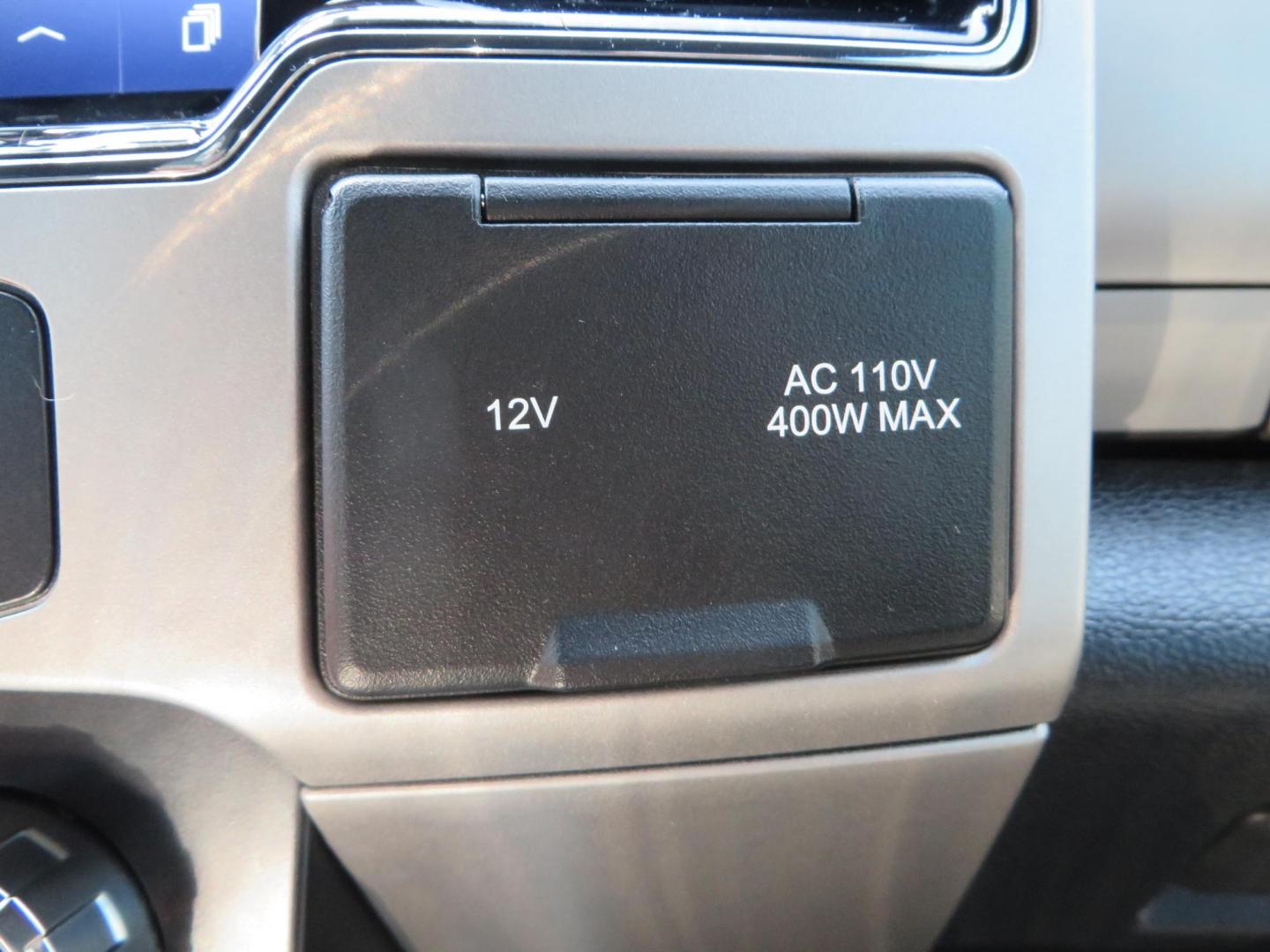 2022 SILVER /BLACK Ford F-250 SD Lariat Crew Cab 4WD (1FT8W2BT6NE) with an 6.7L V8 OHV 16V DIESEL engine, 6A transmission, located at 2630 Grass Valley Highway, Auburn, CA, 95603, (530) 508-5100, 38.937893, -121.095482 - Dont miss this F-250 sitting on a Carli Back Country suspension system, Fox remote reservoir shocks, Radius arms, Deaver rear springs, Torsion sway bar, upper and lower stabilizers, 37" Toyo RT Trail tires, 17" Innov8 G500 wheels, Baja Designs Fog light kit, Diamondback bedcover, Bed Molle panels, - Photo#40