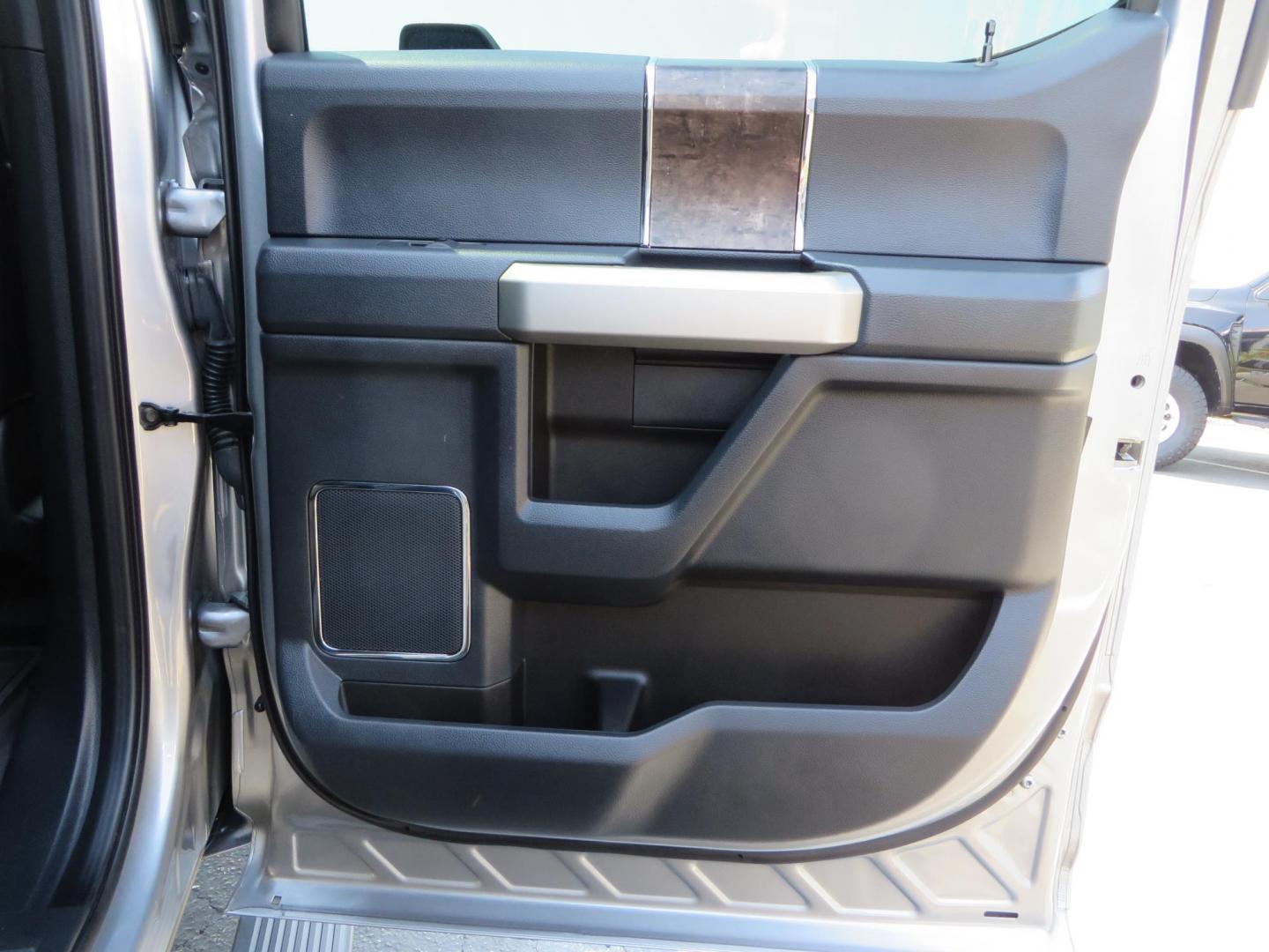 2022 SILVER /BLACK Ford F-250 SD Lariat Crew Cab 4WD (1FT8W2BT6NE) with an 6.7L V8 OHV 16V DIESEL engine, 6A transmission, located at 2630 Grass Valley Highway, Auburn, CA, 95603, (530) 508-5100, 38.937893, -121.095482 - Dont miss this F-250 sitting on a Carli Back Country suspension system, Fox remote reservoir shocks, Radius arms, Deaver rear springs, Torsion sway bar, upper and lower stabilizers, 37" Toyo RT Trail tires, 17" Innov8 G500 wheels, Baja Designs Fog light kit, Diamondback bedcover, Bed Molle panels, - Photo#68