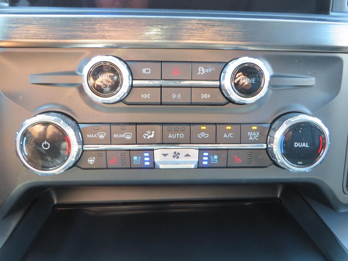 2025 Gray /Black Ford F-350 SD Lariat Crew Cab Short Bed 4WD (1FT8W3BM5SE) with an 6.7L V8 OHV 16V DIESEL engine, 6A transmission, located at 2630 Grass Valley Highway, Auburn, CA, 95603, (530) 508-5100, 38.937893, -121.095482 - Features a Readylift level kit, Falcon shocks, 20" Fuel Triton wheels, and 37" Nitto Ridge Grappler tires. - Photo#36