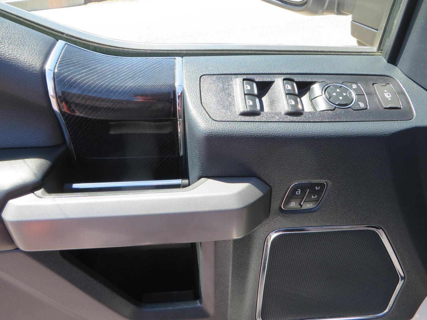 2022 White /BLACK Ford F-350 SD Platinum Crew Cab 4WD (1FT8W3BT2NE) with an 6.7L V8 OHV 16V DIESEL engine, 6A transmission, located at 2630 Grass Valley Highway, Auburn, CA, 95603, (530) 508-5100, 38.937893, -121.095482 - Features a BDS 2" level kit, Fox shocks, 18" Method MR323 wheels, 37" Toyo RT Pro tires, UWS tool box, folding bedcover. - Photo#21