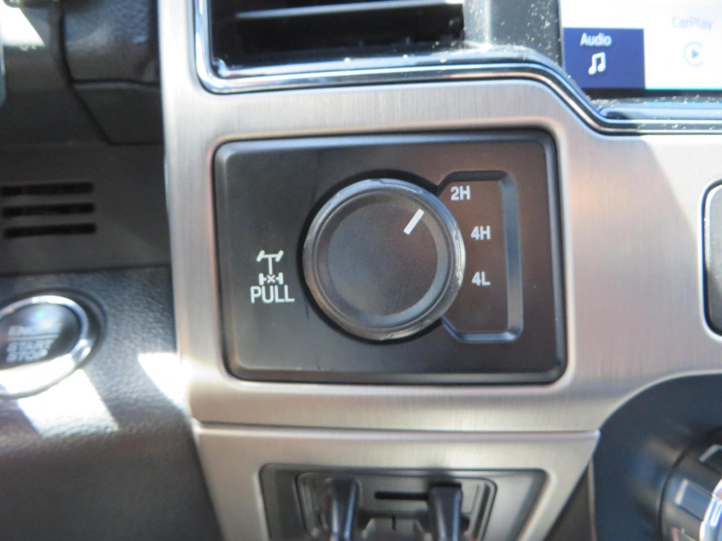 2022 White /BLACK Ford F-350 SD Platinum Crew Cab 4WD (1FT8W3BT2NE) with an 6.7L V8 OHV 16V DIESEL engine, 6A transmission, located at 2630 Grass Valley Highway, Auburn, CA, 95603, (530) 508-5100, 38.937893, -121.095482 - Features a BDS 2" level kit, Fox shocks, 18" Method MR323 wheels, 37" Toyo RT Pro tires, UWS tool box, folding bedcover. - Photo#37