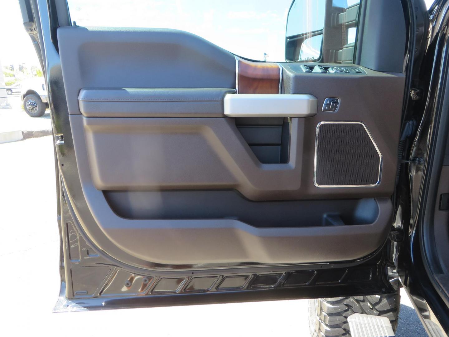 2017 BLACK /Brown Ford F-250 SD King Ranch Crew Cab 4WD (1FT7W2BT5HE) with an 6.7L V8 OHV 16V DIESEL engine, 6A transmission, located at 2630 Grass Valley Highway, Auburn, CA, 95603, (530) 508-5100, 38.937893, -121.095482 - Monster Superduty sitting on an 8" BDS long arm Fox 2.5 Coilover suspension system, Fox 2.0 shocks, Fox dual steering stabilizers, 22" Specialty Forged wheels, 40" Toyo MT tires, Undercover Ultraflex tonneau cover, 15" Drop Gen-Y hitch, and window tint. - Photo#25