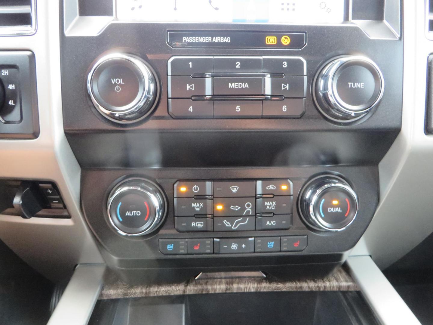 2019 White /Black Ford F-250 SD Lariat Crew Cab Short Bed 4WD (1FT7W2BT2KE) with an 6.7L V8 OHV 16V DIESEL engine, 6A transmission, located at 2630 Grass Valley Highway, Auburn, CA, 95603, (530) 508-5100, 38.937893, -121.095482 - Features a Fabtech 6" 4 link Lift kit, Fox remote reservoir shocks, 37" RBP MT tires, 22" Hostile wheels, Bushwacker Fender flares, Undercover Ultraflex bedcover, and window tint. - Photo#39