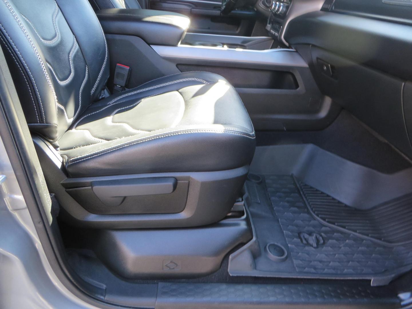 2022 SILVER /Black RAM 2500 Big Horn Black Widow Edition Crew Cab 4WD (3C6UR5DL3NG) with an 6.7L L6 OHV 24V TURBO DIESEL engine, 6A transmission, located at 2630 Grass Valley Highway, Auburn, CA, 95603, (530) 508-5100, 38.937893, -121.095482 - Ram 2500 Black Widow Edition Features 5" Suspension Lift System 20" Black Off Road Wheels 37" BFG KM3 Mud Terrain Tires Color Matched Pocket Fender Flares AMP Power Running Boards Tinted Front Windows Black Widow Gauge Cluster Black Widow Custom Stitched Headrests Red LED Interior Lights P - Photo#56