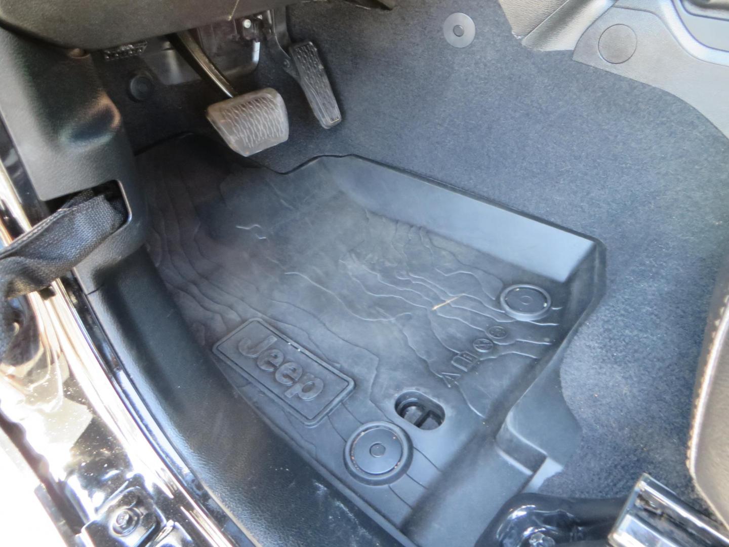 2021 BLACK /BLACK Jeep Gladiator Rubicon (1C6JJTBG1ML) with an 3.6L V6 DOHC 24V engine, automatic transmission, located at 2630 Grass Valley Highway, Auburn, CA, 95603, (530) 508-5100, 38.937893, -121.095482 - Mopar lifted Rubicon with Fox shocks, 17" Black Rhino Kelso wheels, 35" Nitto Terra Grappler G2 tires, AMP power steps, Rock Hard 4x4 front bumper, Warn Winch, 10" Rigid light bar, Bakflip MX4, and a Btech UV-5100 radio. - Photo#27