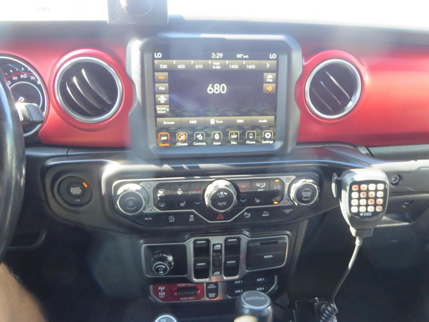 2021 BLACK /BLACK Jeep Gladiator Rubicon (1C6JJTBG1ML) with an 3.6L V6 DOHC 24V engine, automatic transmission, located at 2630 Grass Valley Highway, Auburn, CA, 95603, (530) 508-5100, 38.937893, -121.095482 - Mopar lifted Rubicon with Fox shocks, 17" Black Rhino Kelso wheels, 35" Nitto Terra Grappler G2 tires, AMP power steps, Rock Hard 4x4 front bumper, Warn Winch, 10" Rigid light bar, Bakflip MX4, and a Btech UV-5100 radio. - Photo#32