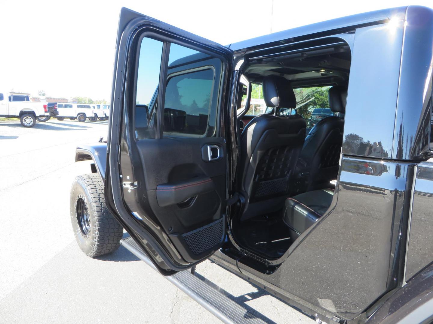 2021 BLACK /BLACK Jeep Gladiator Rubicon (1C6JJTBG1ML) with an 3.6L V6 DOHC 24V engine, automatic transmission, located at 2630 Grass Valley Highway, Auburn, CA, 95603, (530) 508-5100, 38.937893, -121.095482 - Mopar lifted Rubicon with Fox shocks, 17" Black Rhino Kelso wheels, 35" Nitto Terra Grappler G2 tires, AMP power steps, Rock Hard 4x4 front bumper, Warn Winch, 10" Rigid light bar, Bakflip MX4, and a Btech UV-5100 radio. - Photo#47