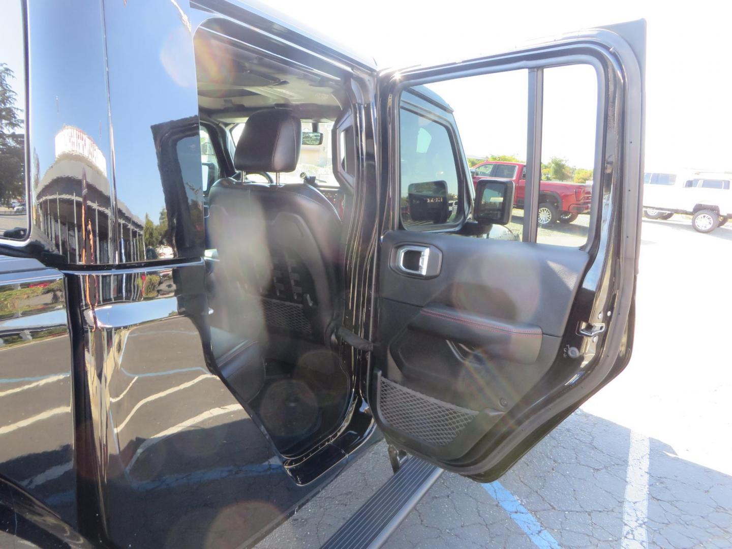 2021 BLACK /BLACK Jeep Gladiator Rubicon (1C6JJTBG1ML) with an 3.6L V6 DOHC 24V engine, automatic transmission, located at 2630 Grass Valley Highway, Auburn, CA, 95603, (530) 508-5100, 38.937893, -121.095482 - Mopar lifted Rubicon with Fox shocks, 17" Black Rhino Kelso wheels, 35" Nitto Terra Grappler G2 tires, AMP power steps, Rock Hard 4x4 front bumper, Warn Winch, 10" Rigid light bar, Bakflip MX4, and a Btech UV-5100 radio. - Photo#64