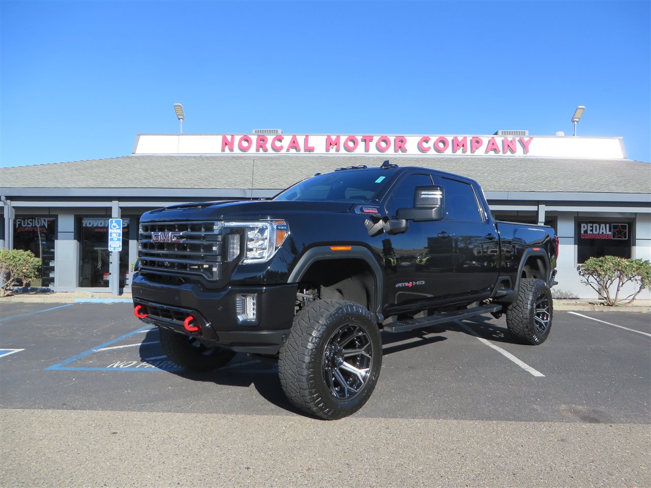 photo of 2021 GMC Sierra 2500HD AT4 Crew Cab 4WD