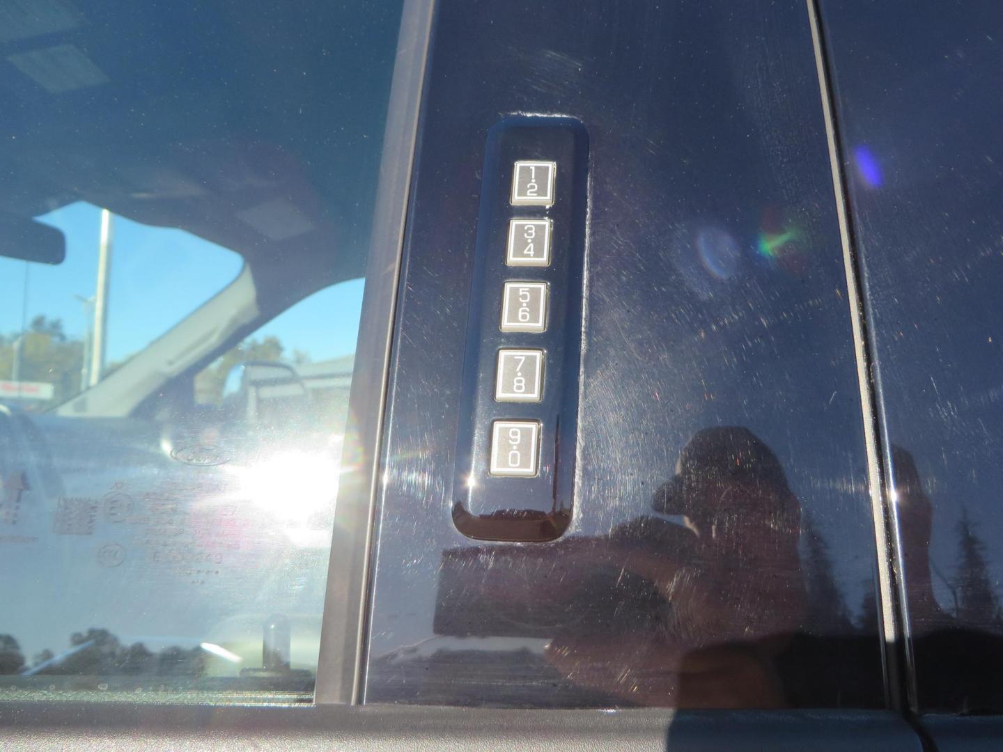 2021 White /BLACK Ford F-250 SD Lariat Crew Cab 4WD (1FT7W2BTXME) with an 6.7L V8 OHV 16V DIESEL engine, 6A transmission, located at 2630 Grass Valley Highway, Auburn, CA, 95603, (530) 508-5100, 38.937893, -121.095482 - Features a BDS level kit with Fox 2.0 shocks, 35" Toyo Open Country RT trail tires, 18" KMC IMS wheels, Weathertech Bug deflector and floor liners. - Photo#16